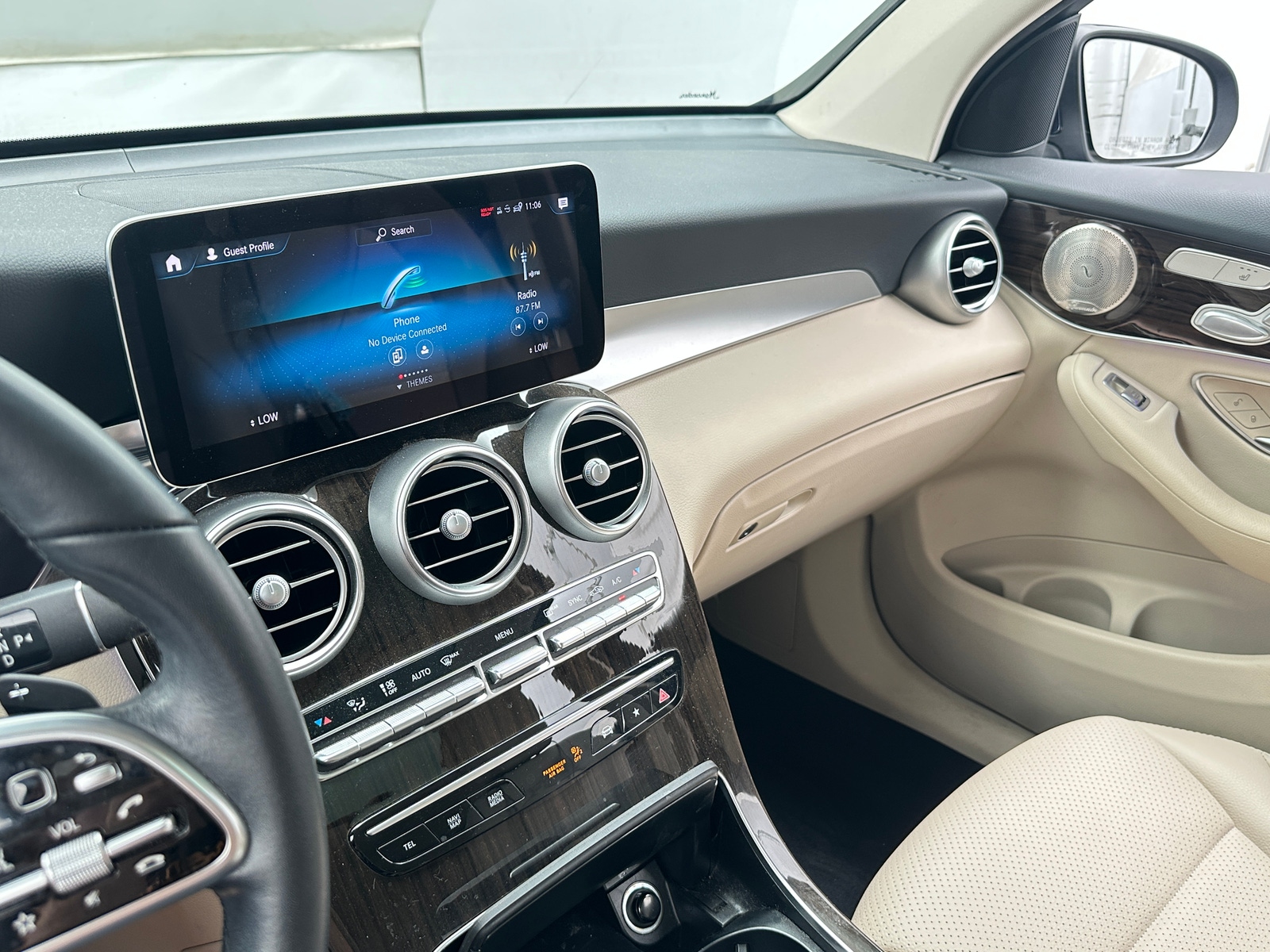 Thumbnail: 2021 Mercedes-Benz GLC - 3