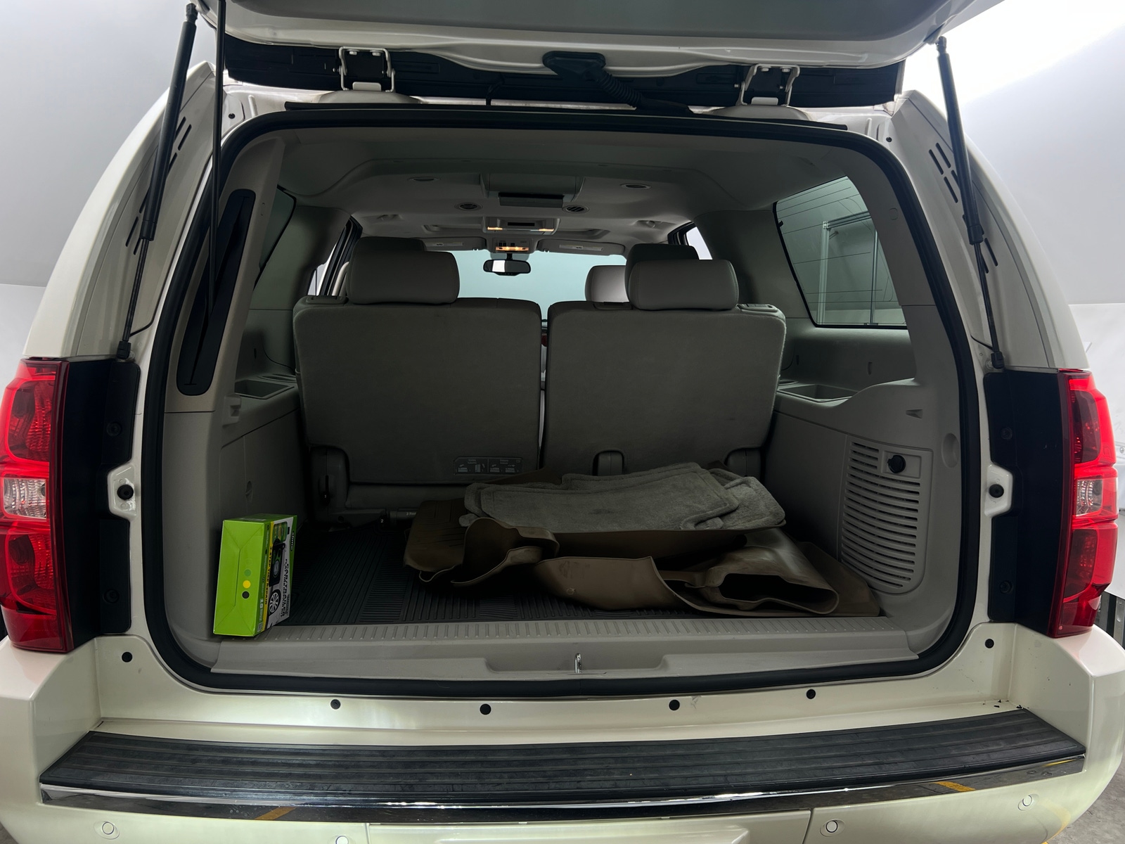 Thumbnail: 2014 Chevrolet Suburban - 6