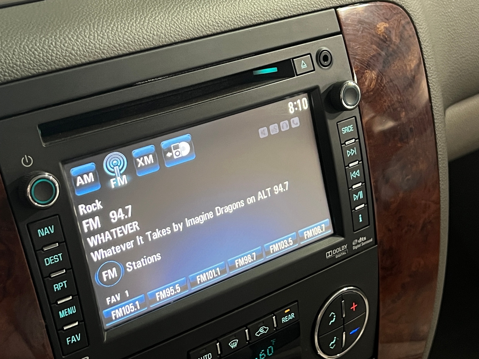 Thumbnail: 2014 Chevrolet Suburban - 3