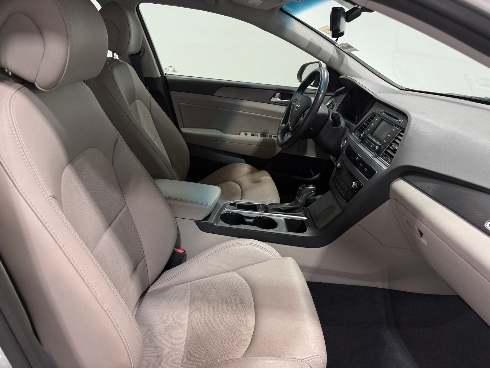 Thumbnail: 2015 Hyundai Sonata - 2