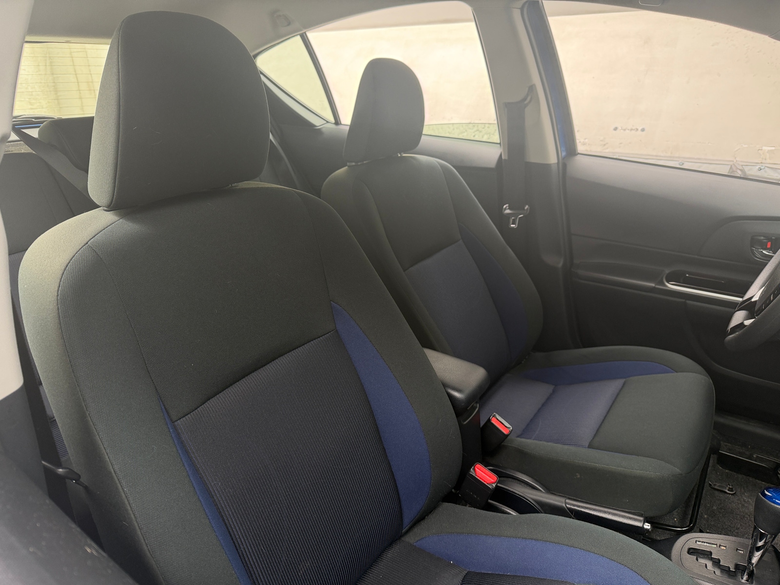 Thumbnail: 2018 Toyota Prius c - 2