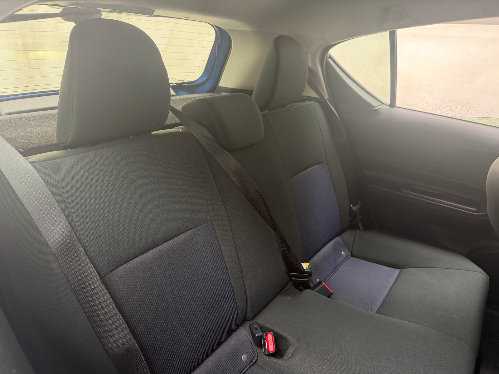 Thumbnail: 2018 Toyota Prius c - 6