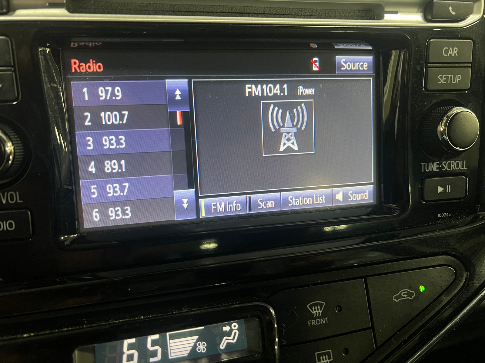 Thumbnail: 2018 Toyota Prius c - 4