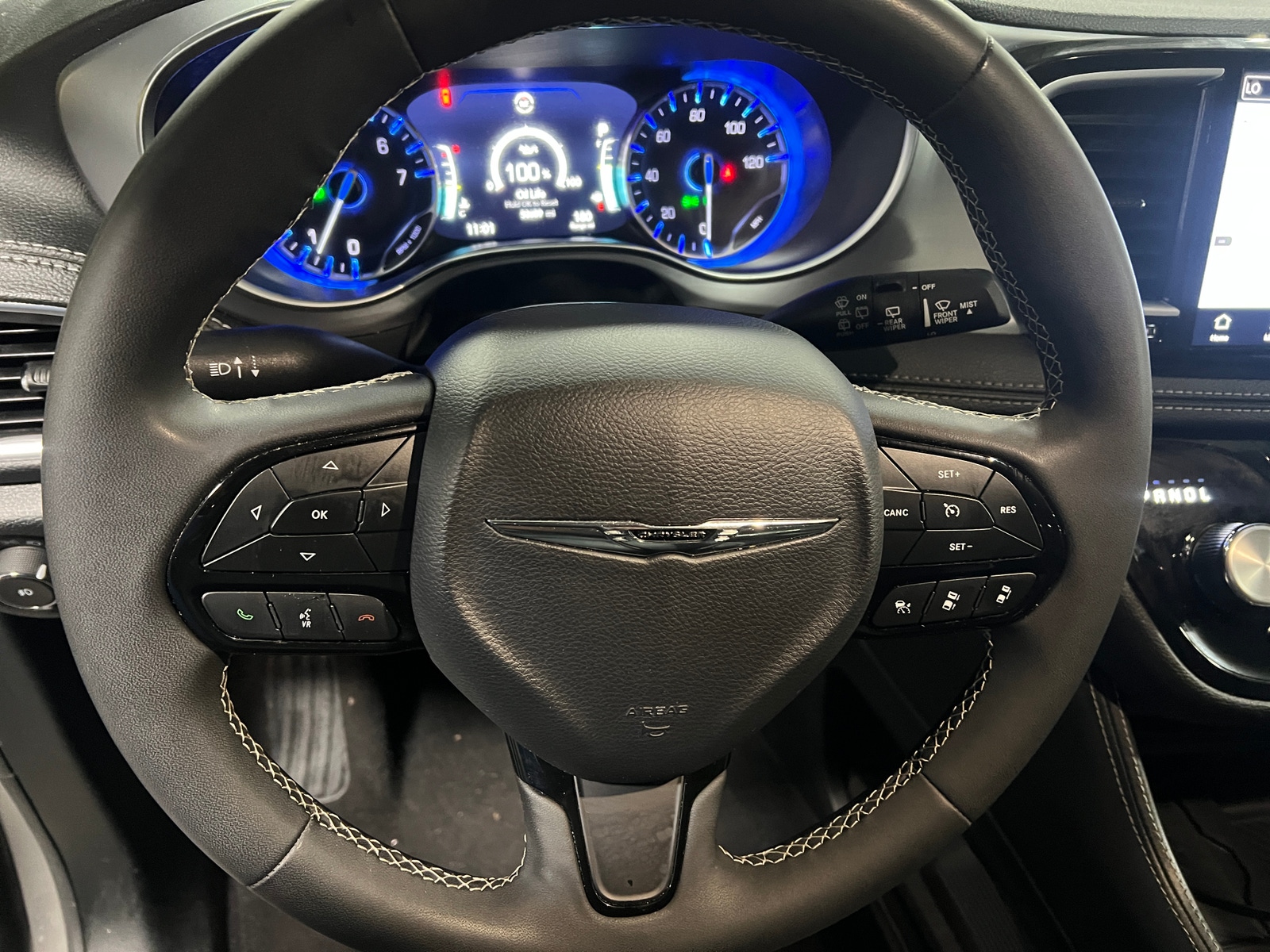 Thumbnail: 2025 Chrysler Pacifica - 4