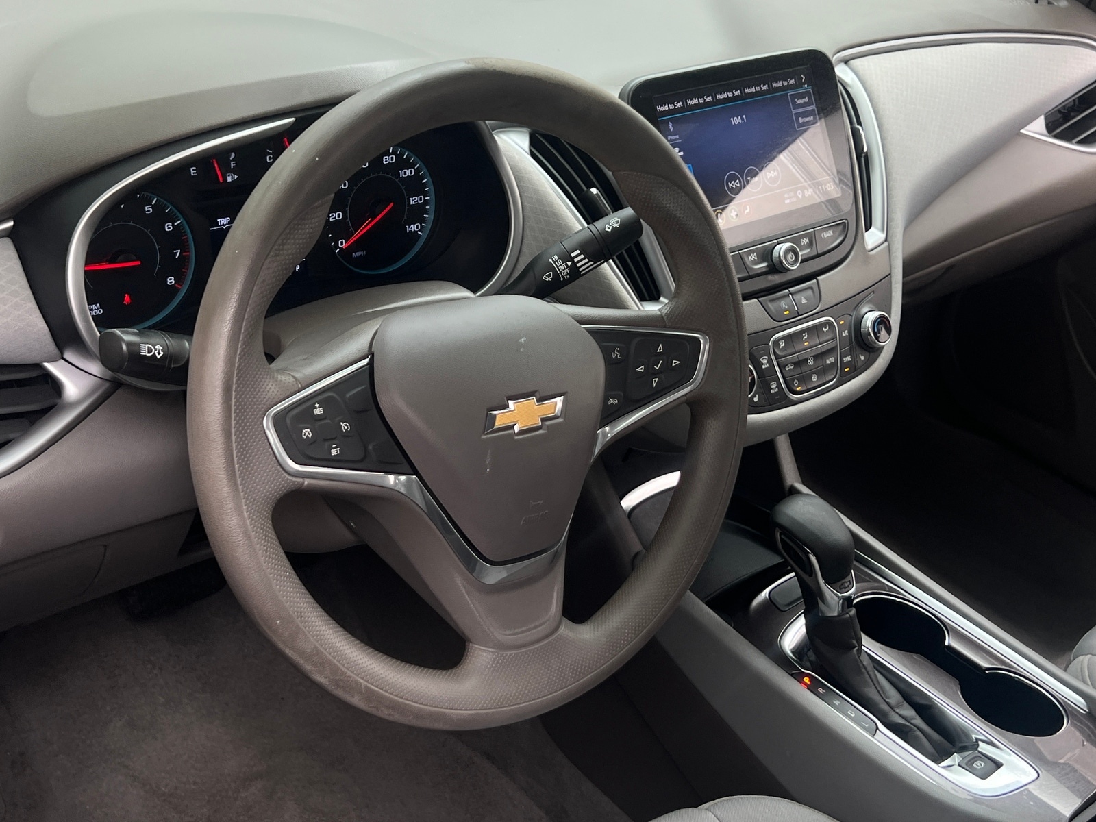 Thumbnail: 2022 Chevrolet Malibu - 5