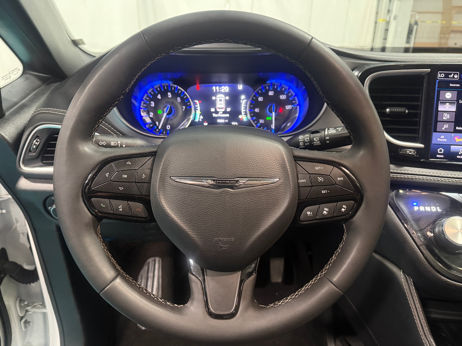 Thumbnail: 2025 Chrysler Pacifica - 4