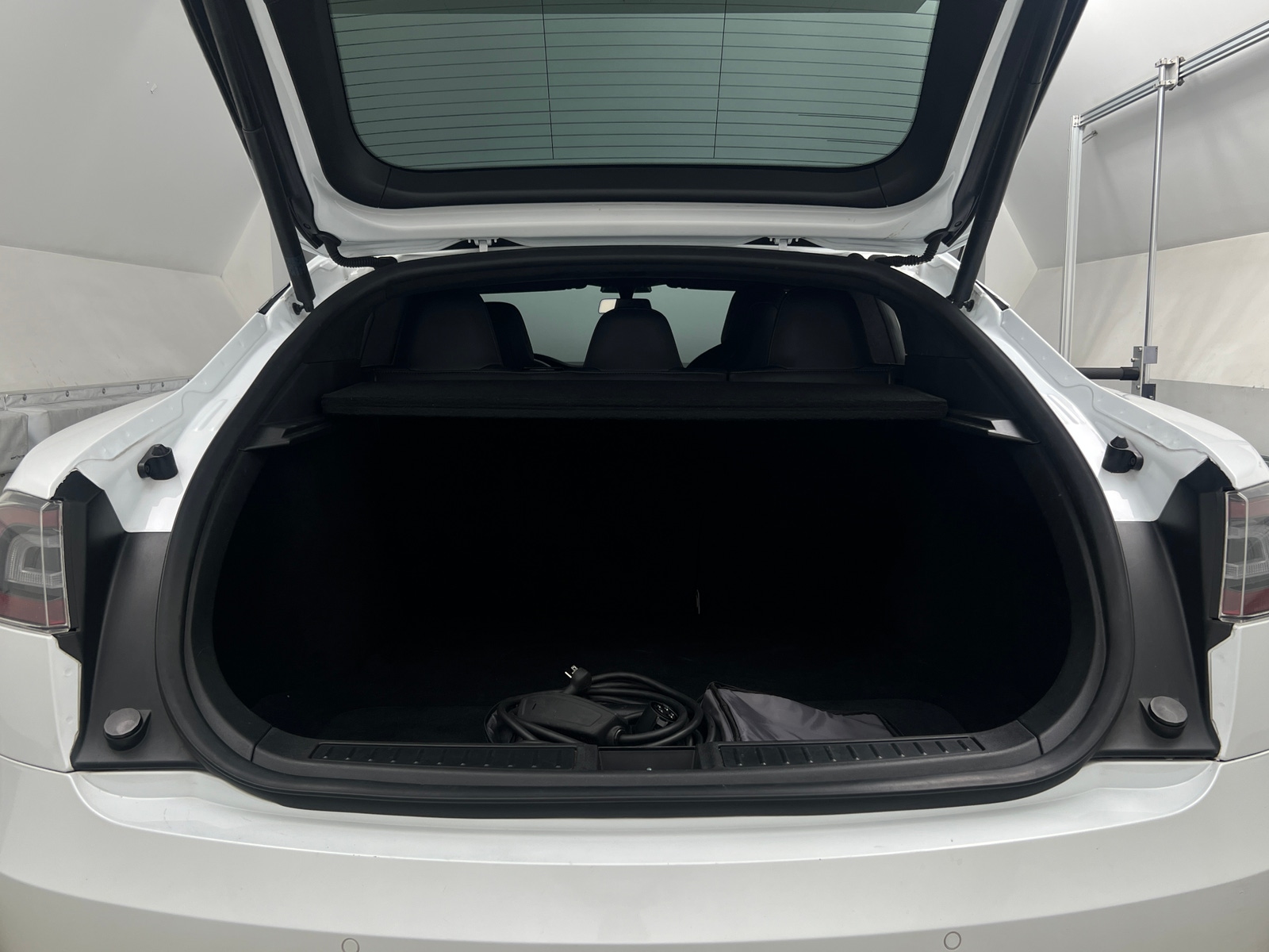 Thumbnail: 2018 Tesla Model S - 6