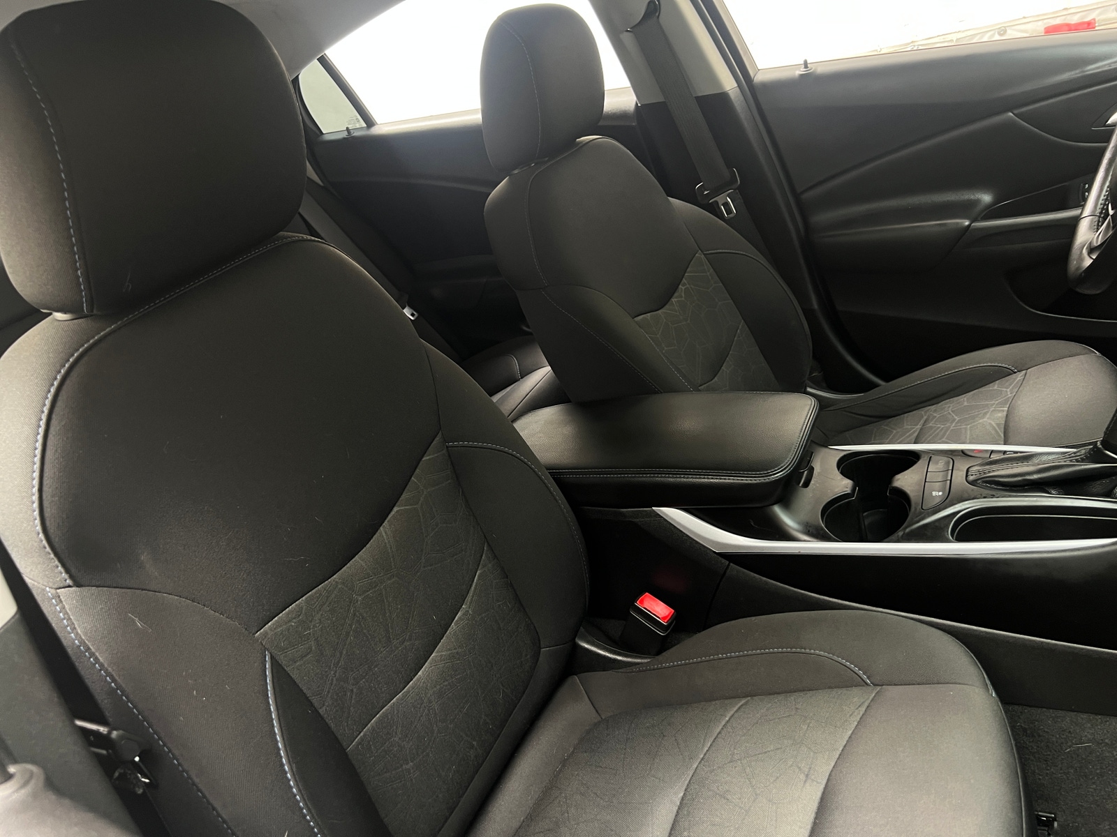 Thumbnail: 2018 Chevrolet Volt - 2