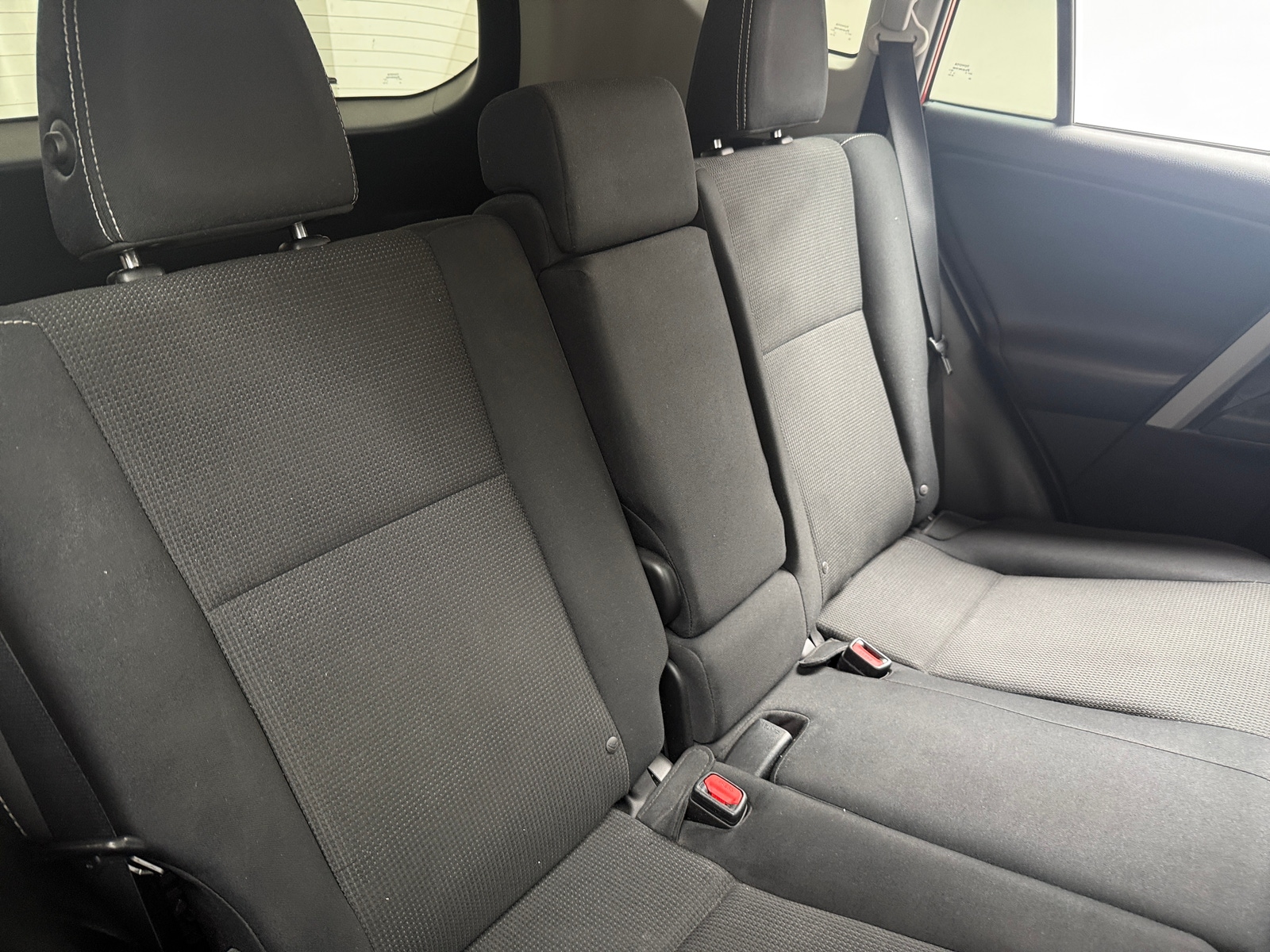 Thumbnail: 2016 Toyota RAV4 - 6