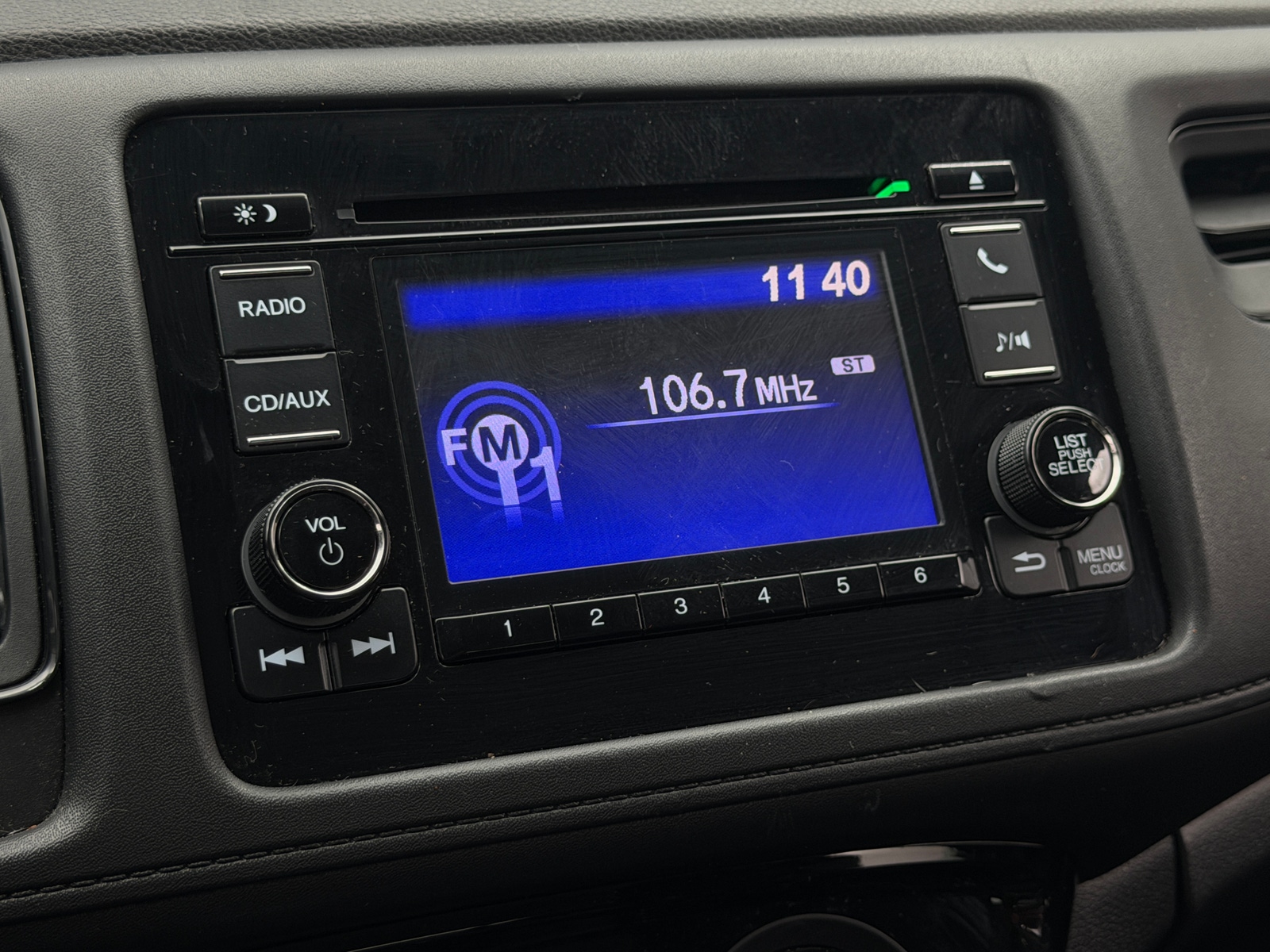 Thumbnail: 2016 Honda HR-V - 4
