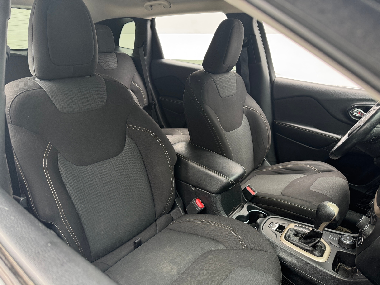 Thumbnail: 2016 Jeep Cherokee - 2