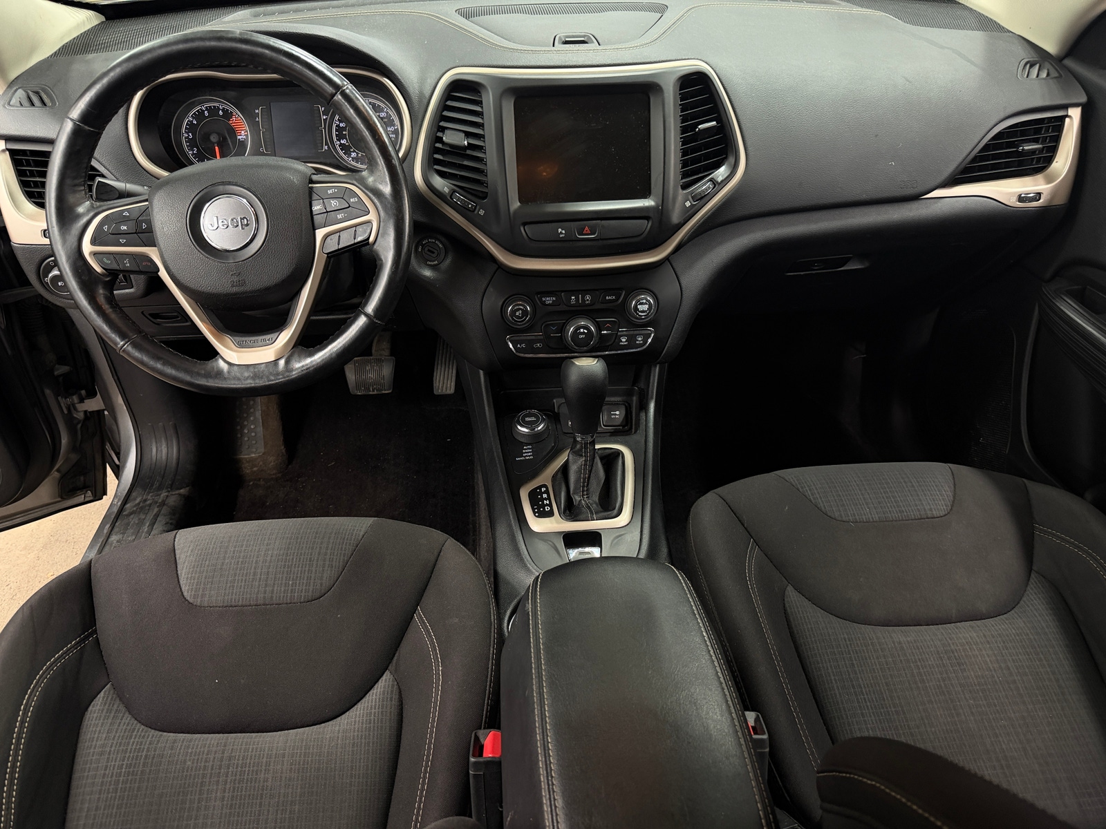 Thumbnail: 2016 Jeep Cherokee - 3