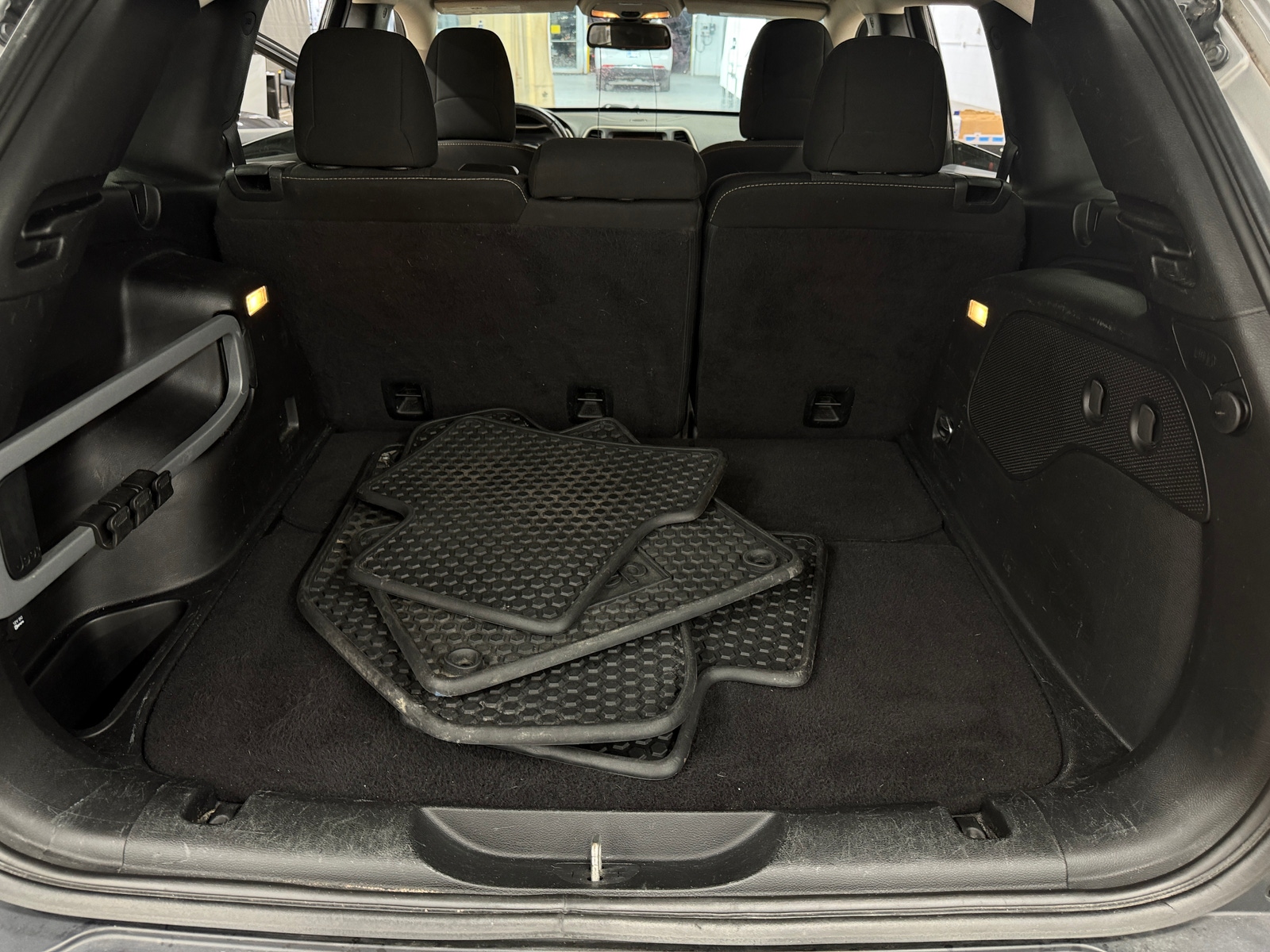 Thumbnail: 2016 Jeep Cherokee - 6