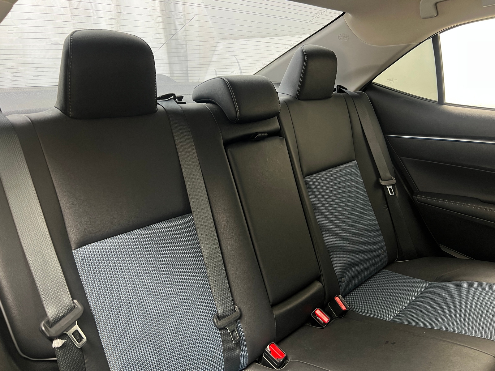 Thumbnail: 2016 Toyota Corolla - 6