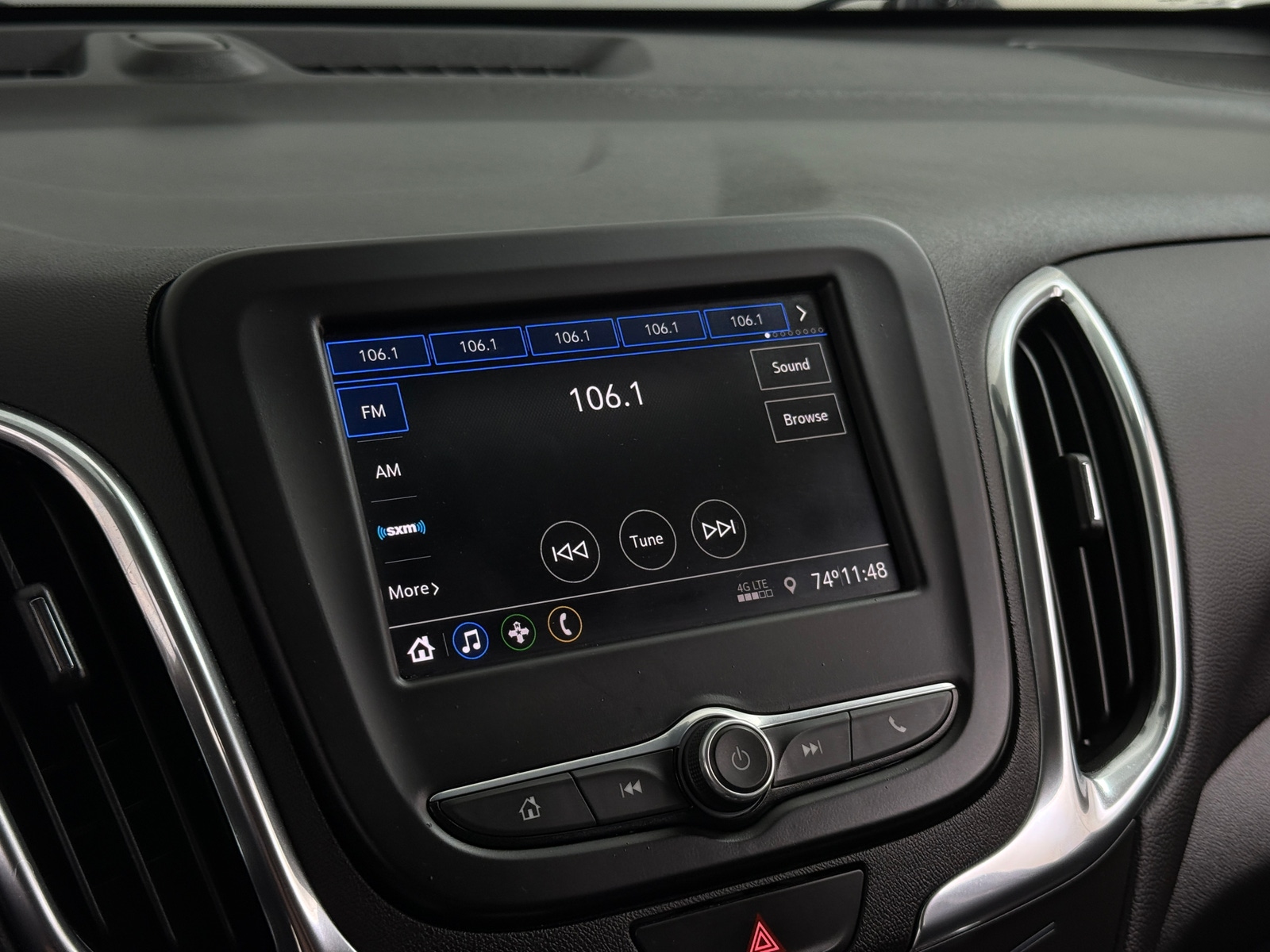 Thumbnail: 2021 Chevrolet Equinox - 4