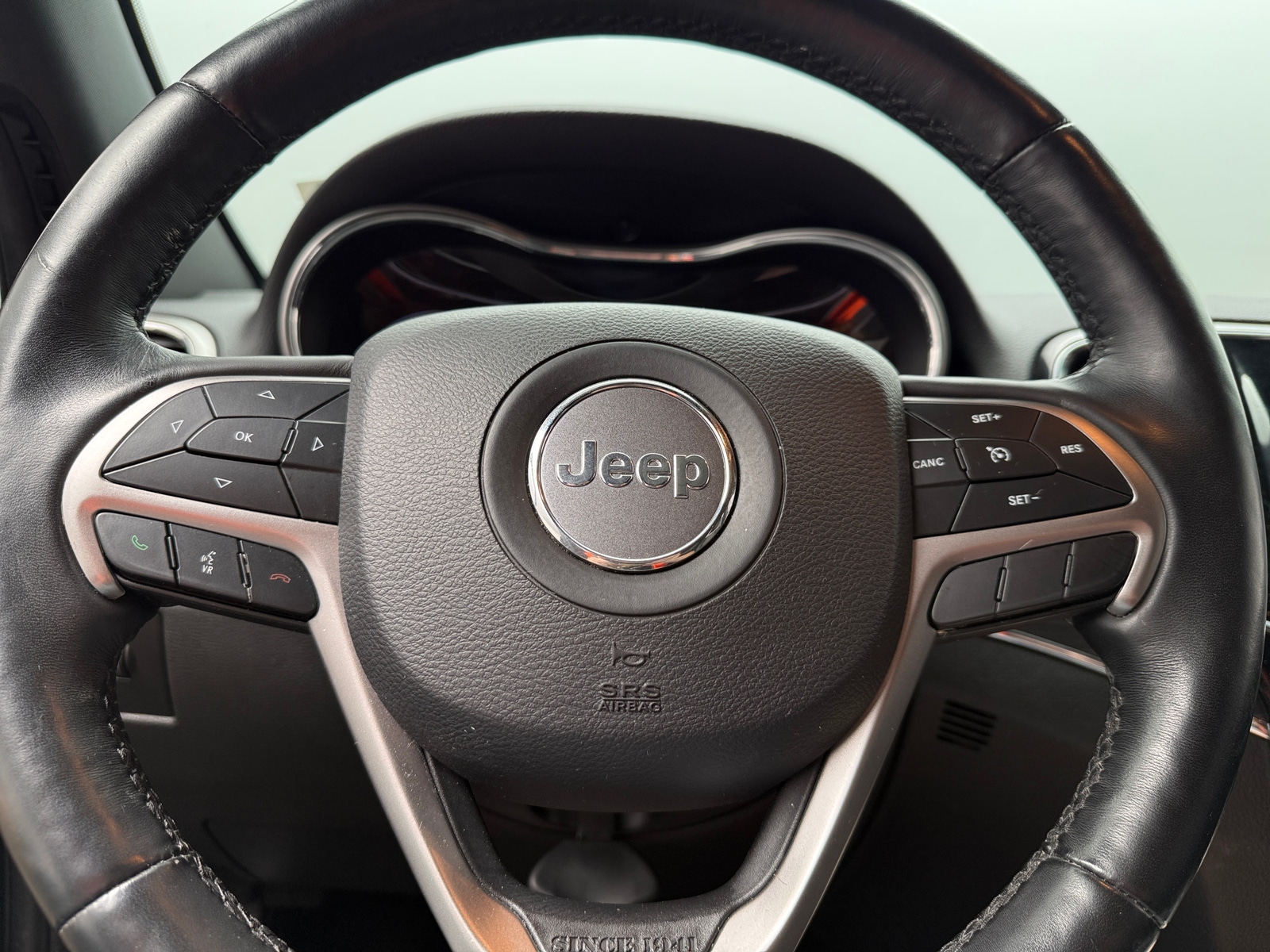 Thumbnail: 2019 Jeep Grand Cherokee - 4