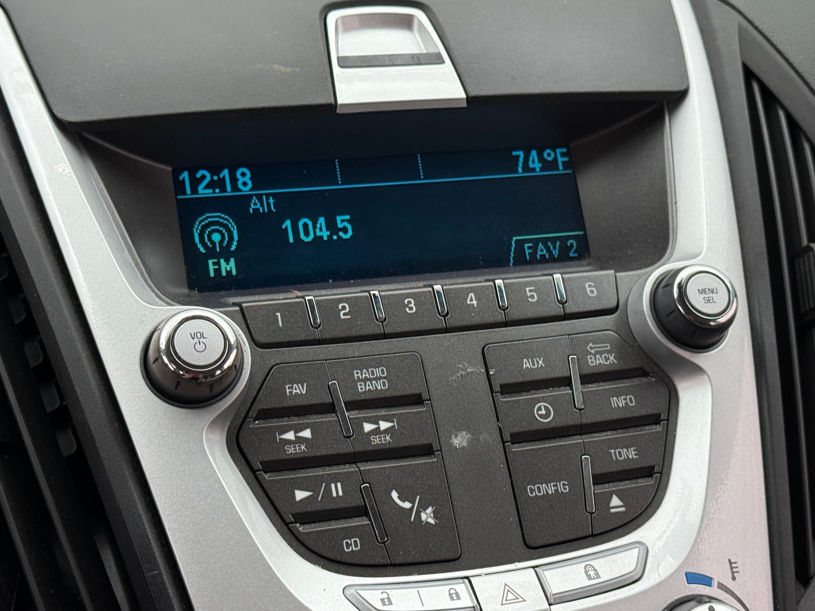 Thumbnail: 2015 Chevrolet Equinox - 4
