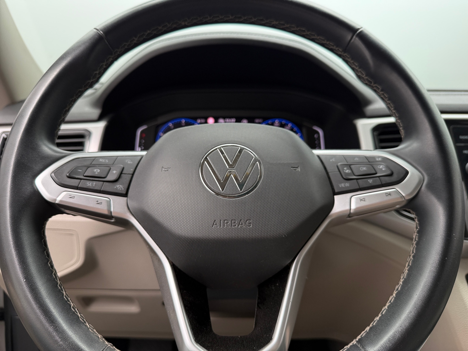 Thumbnail: 2021 Volkswagen Atlas - 4