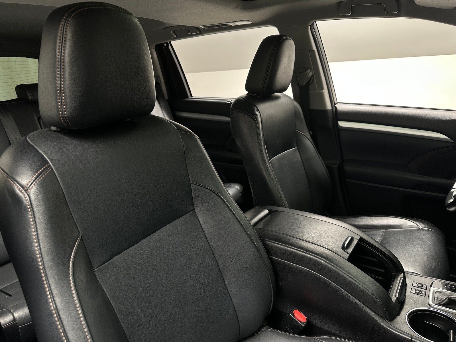 Thumbnail: 2017 Toyota Highlander - 2