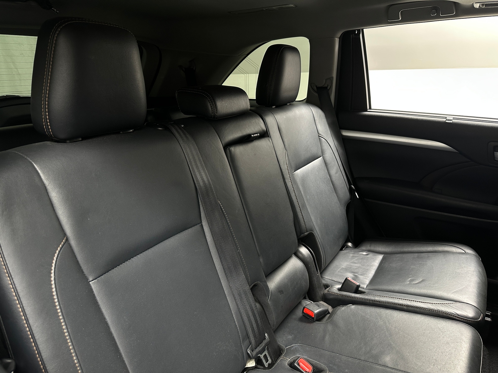 Thumbnail: 2017 Toyota Highlander - 6