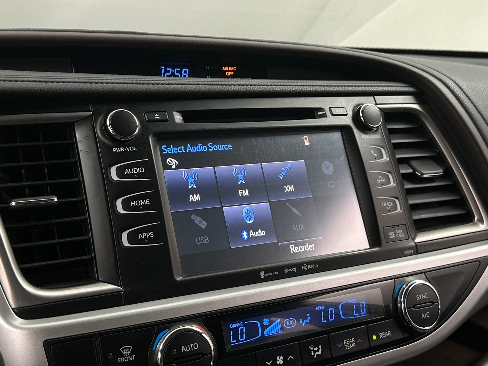 Thumbnail: 2017 Toyota Highlander - 4