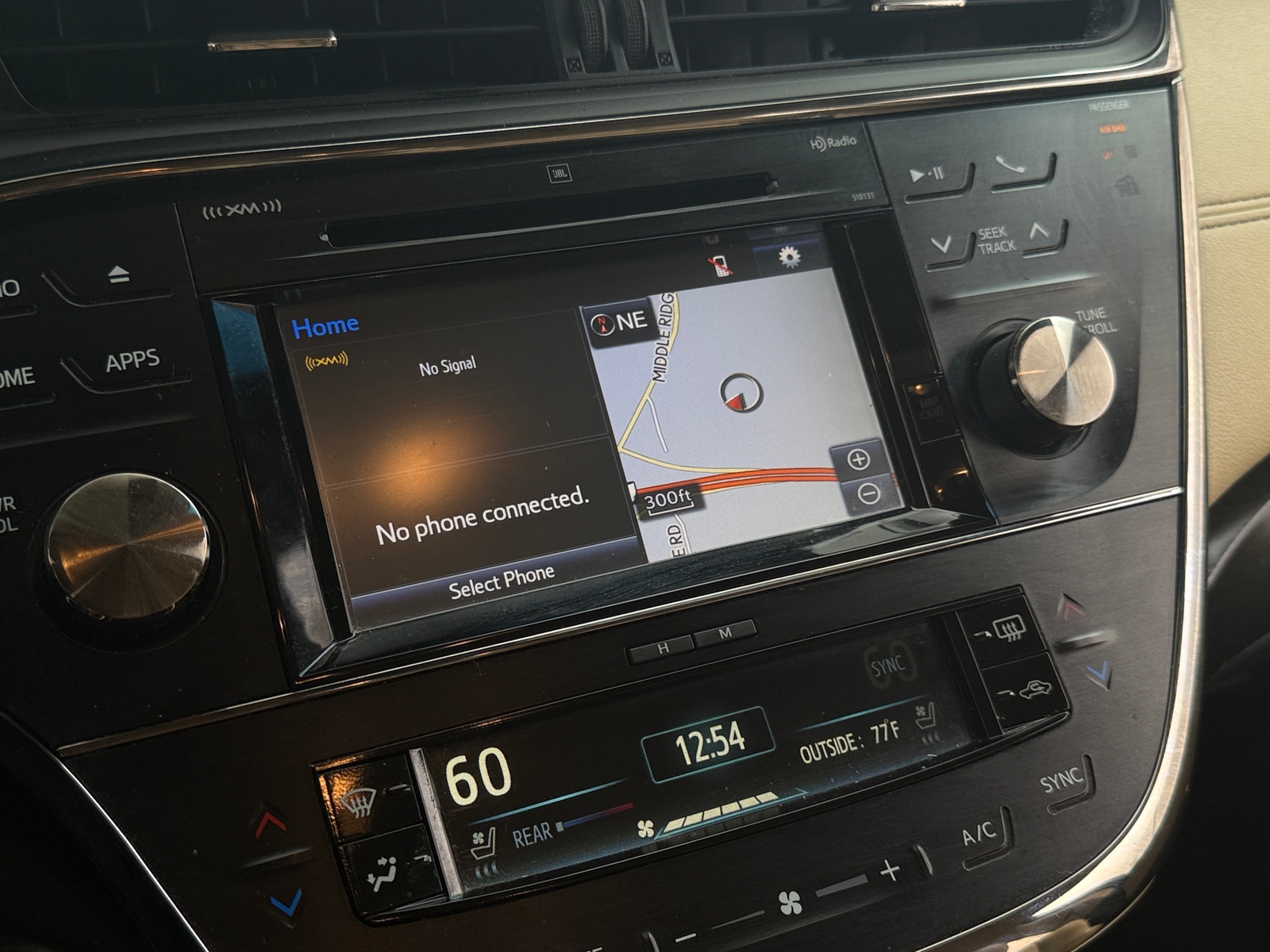 Thumbnail: 2016 Toyota Avalon - 3