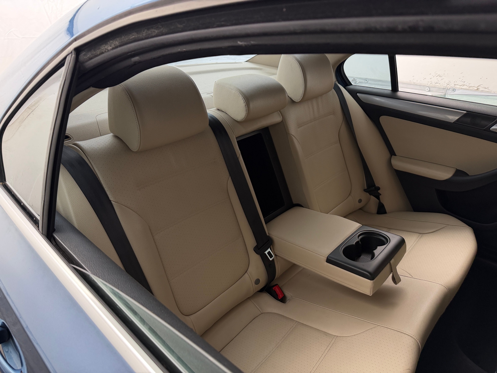 Thumbnail: 2017 Volkswagen Jetta - 5