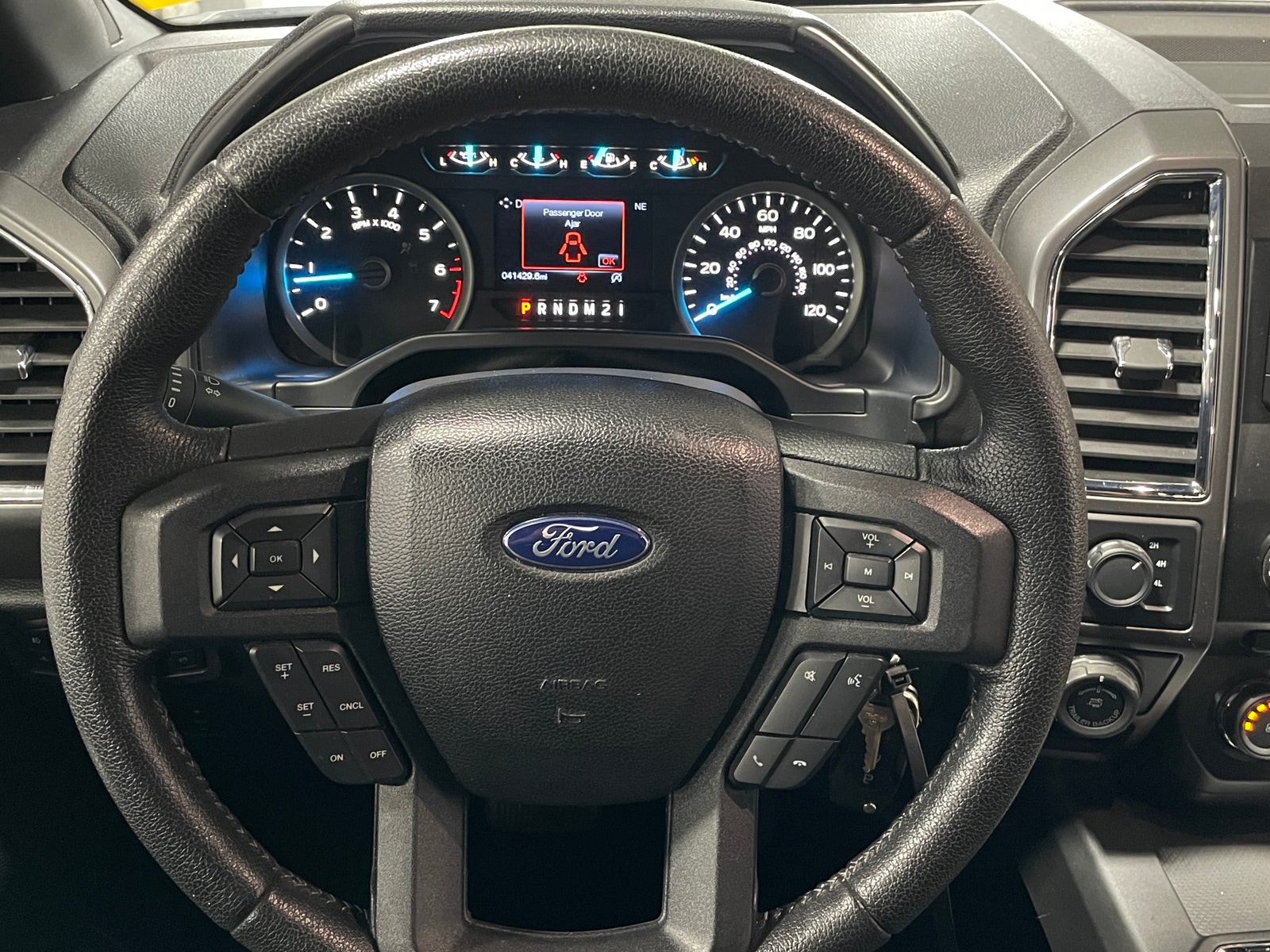Thumbnail: 2016 Ford Econoline - 5