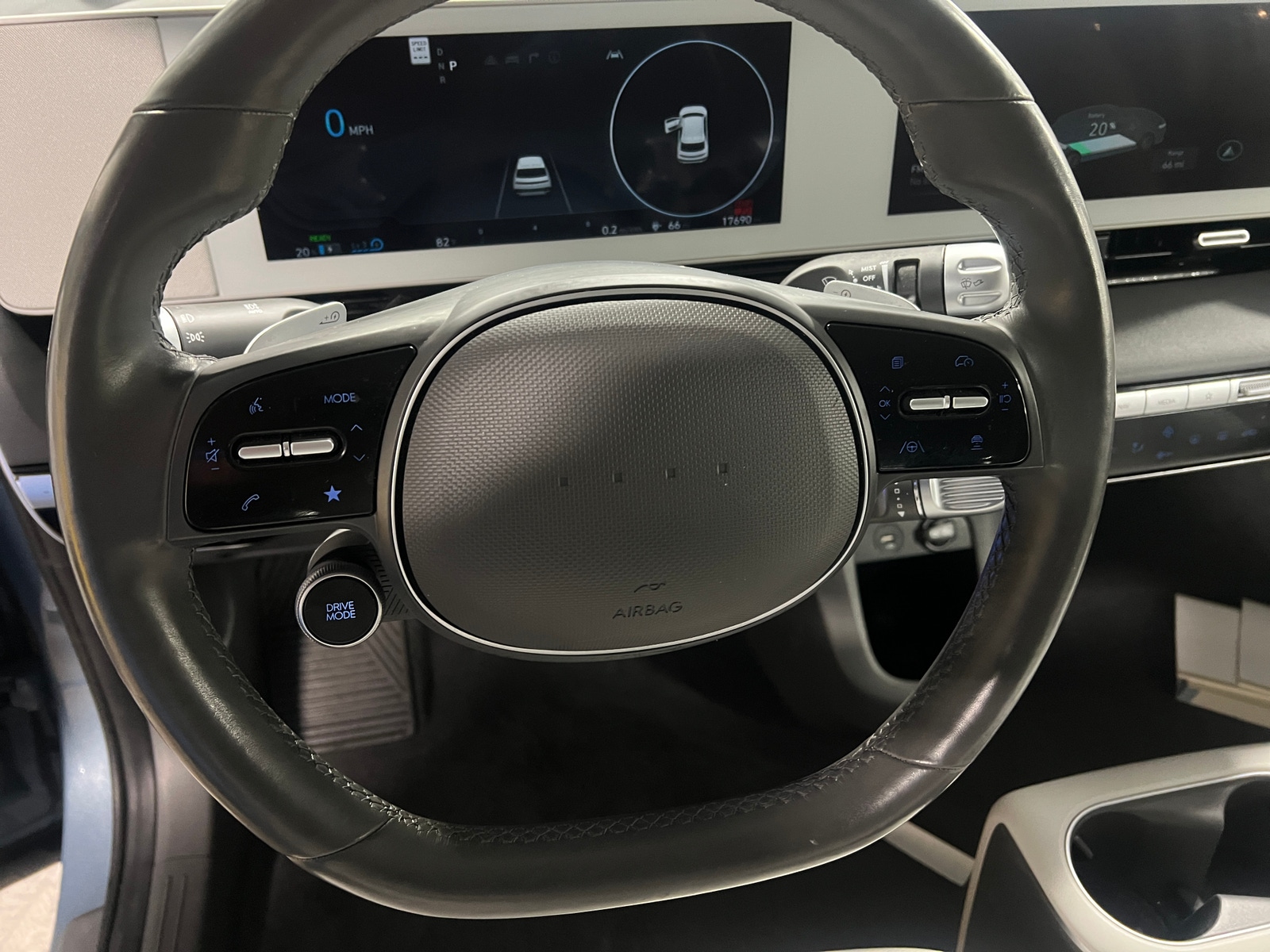 Thumbnail: 2023 Hyundai Ioniq 5 - 4