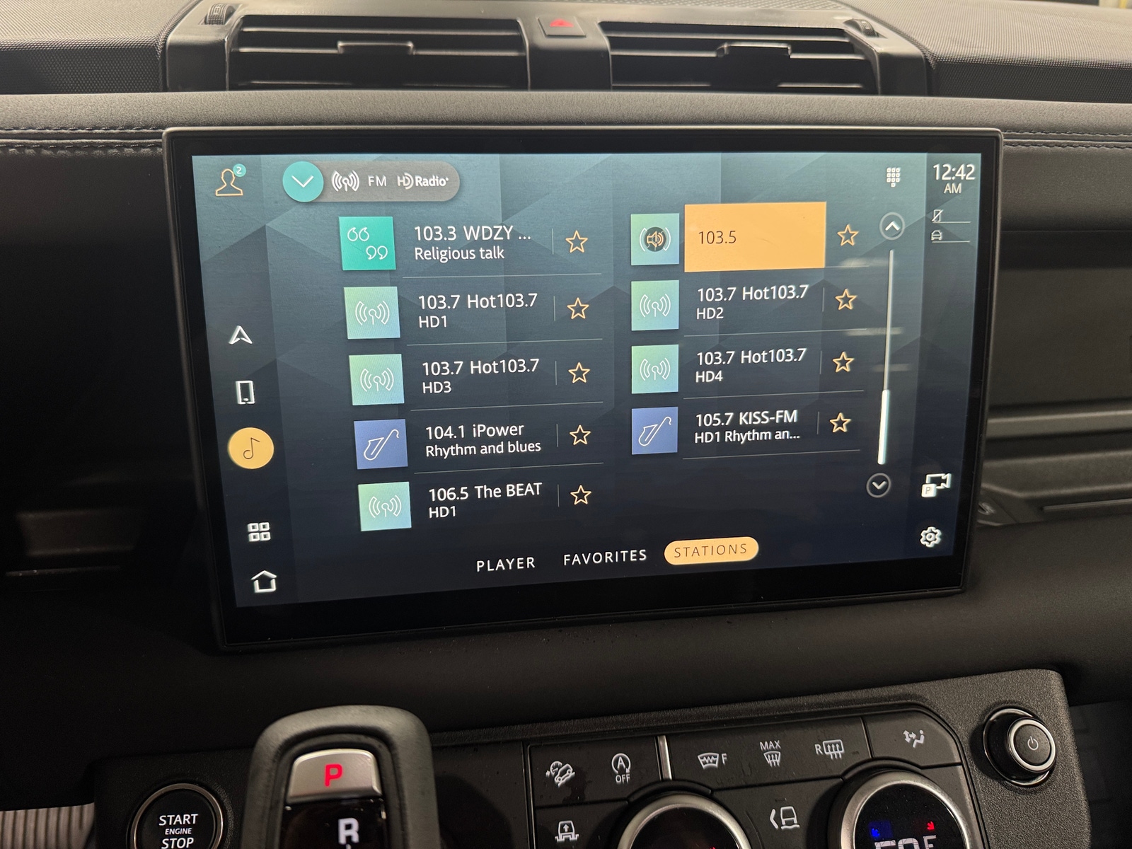 Thumbnail: 2025 Land Rover Defender - 3