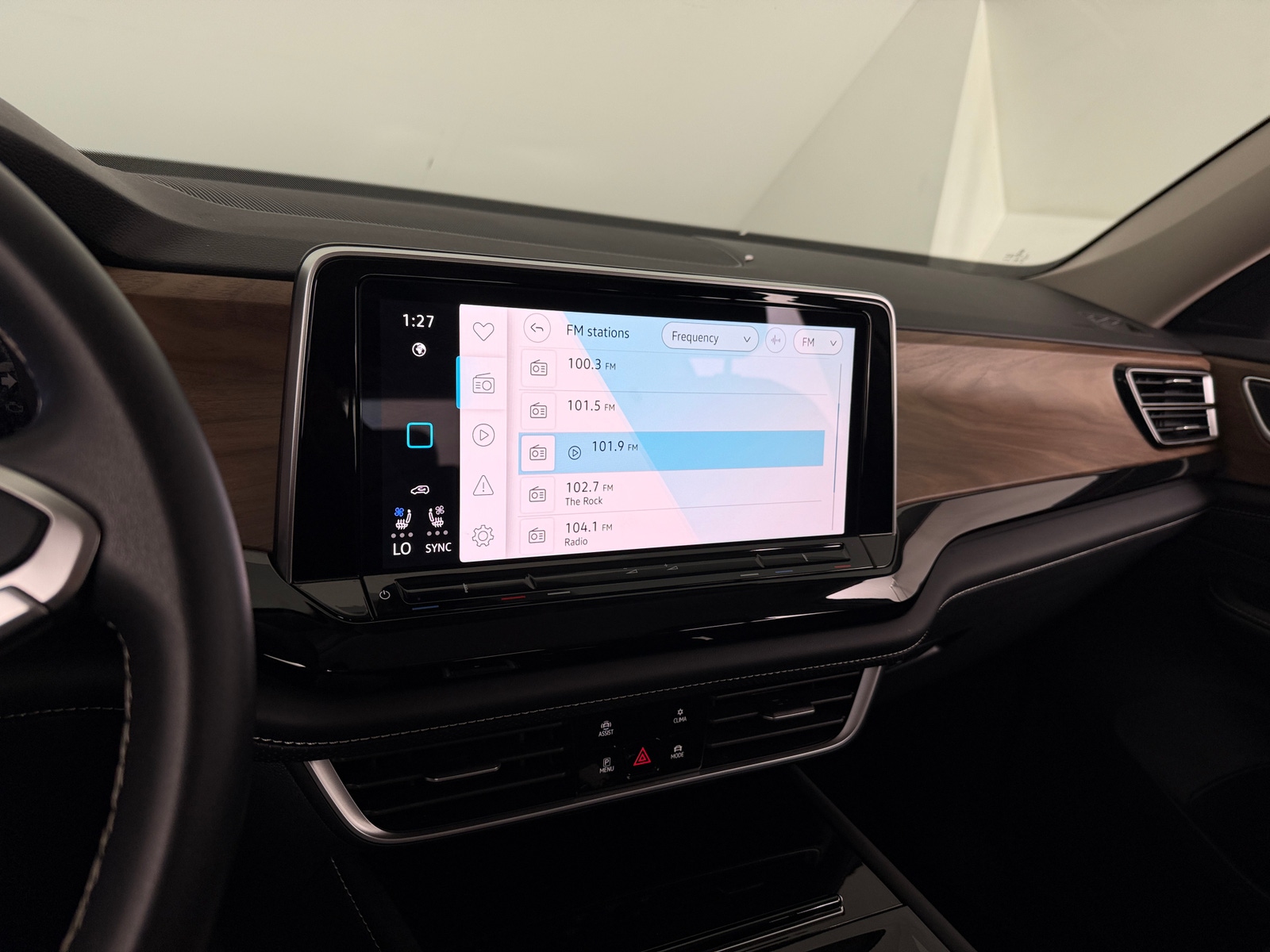 Thumbnail: 2026 Volkswagen Atlas - 3