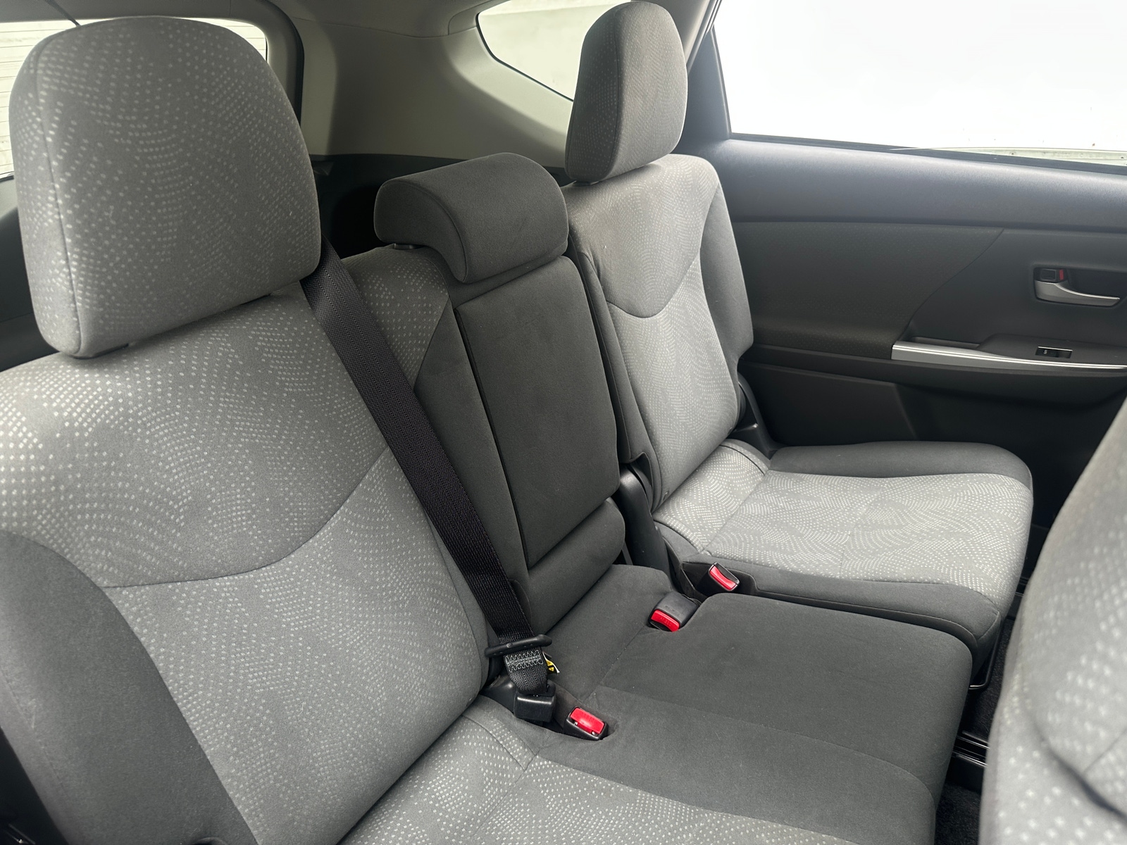 Thumbnail: 2012 Toyota Prius v - 6