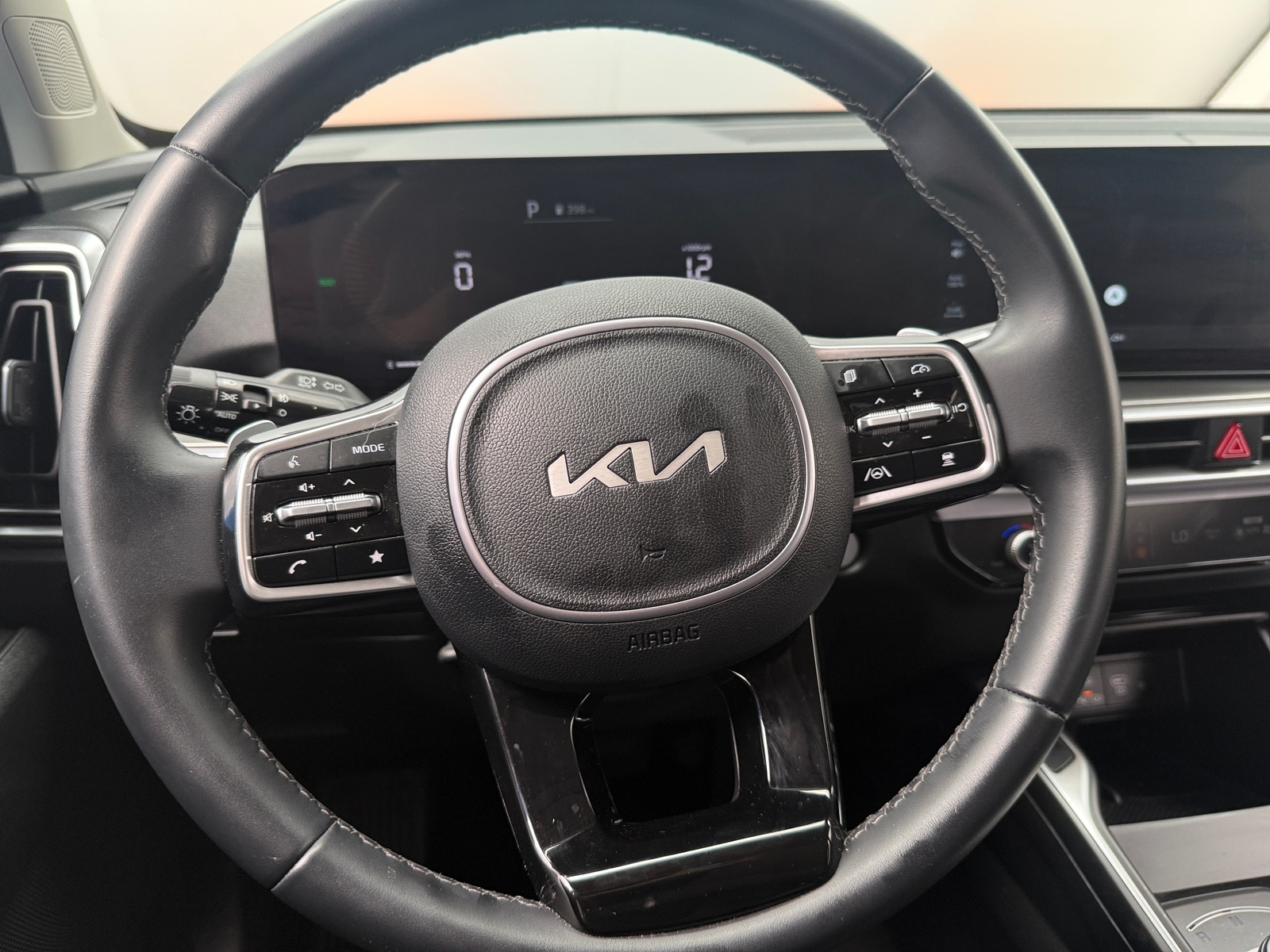 Thumbnail: 2025 Kia Sorento - 4