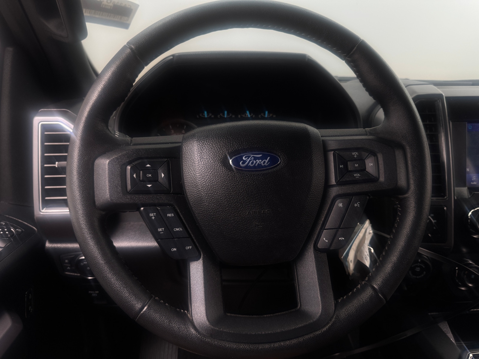 Thumbnail: 2019 Ford Econoline - 5
