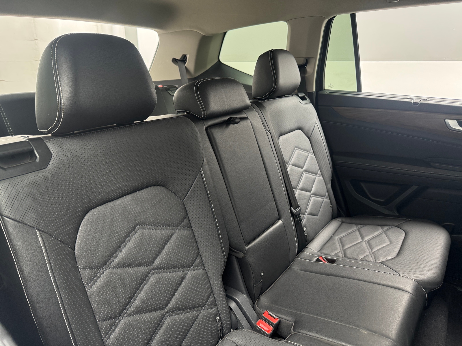 Thumbnail: 2025 Volkswagen Atlas - 6