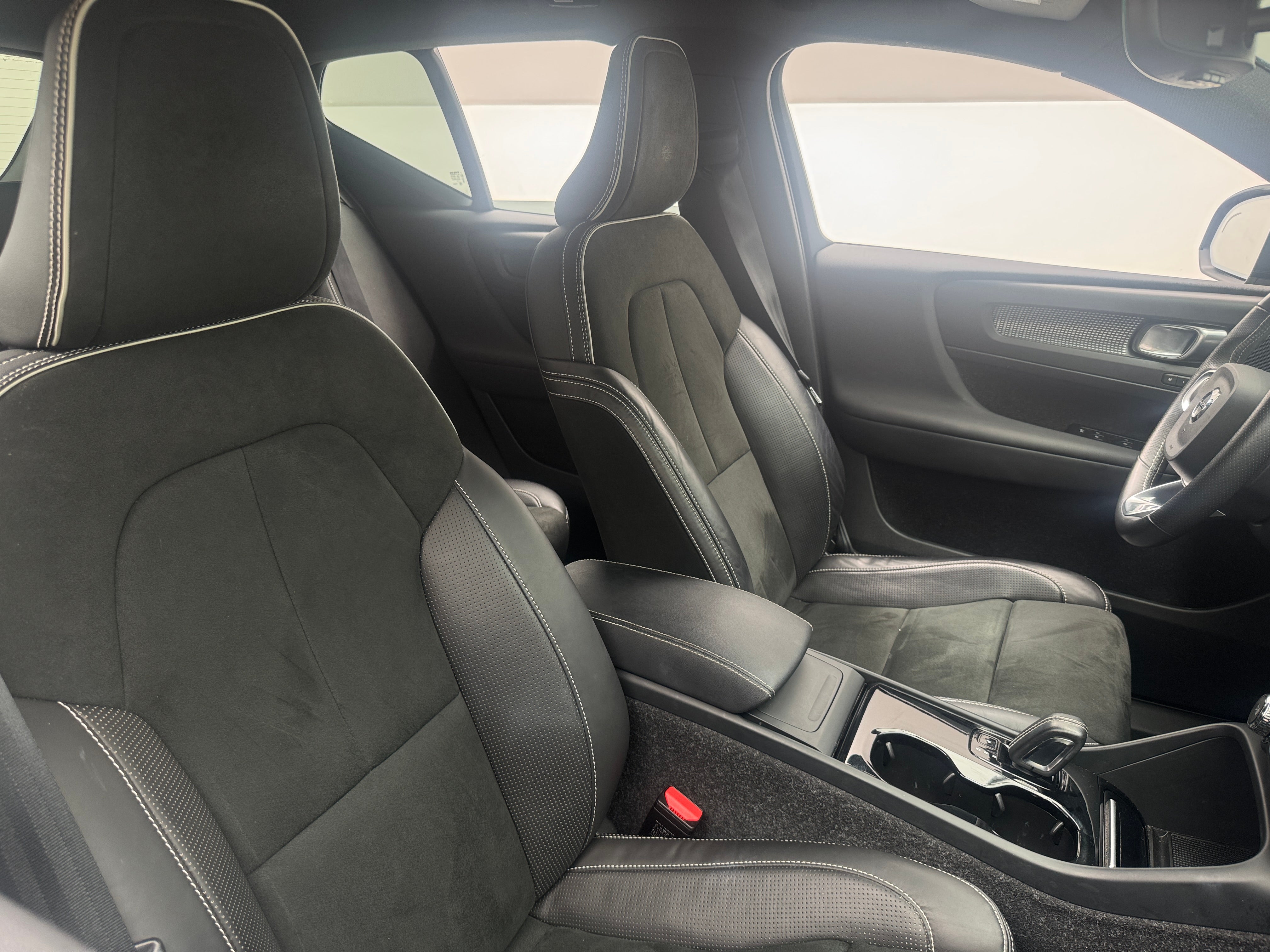 Used 2021 Volvo XC40 Recharge with VIN YV4ED3UR6M2552968 for sale in Auburn, WA