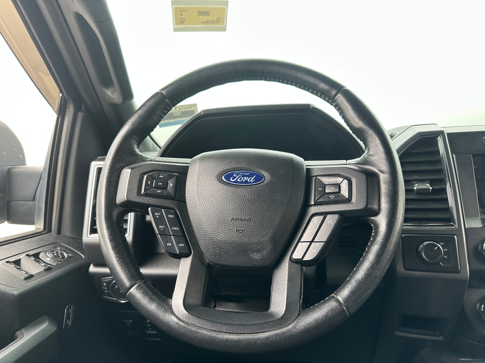 Thumbnail: 2018 Ford Econoline - 5