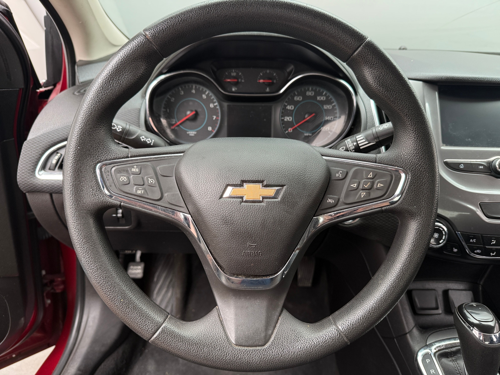 Thumbnail: 2018 Chevrolet Cruze - 5