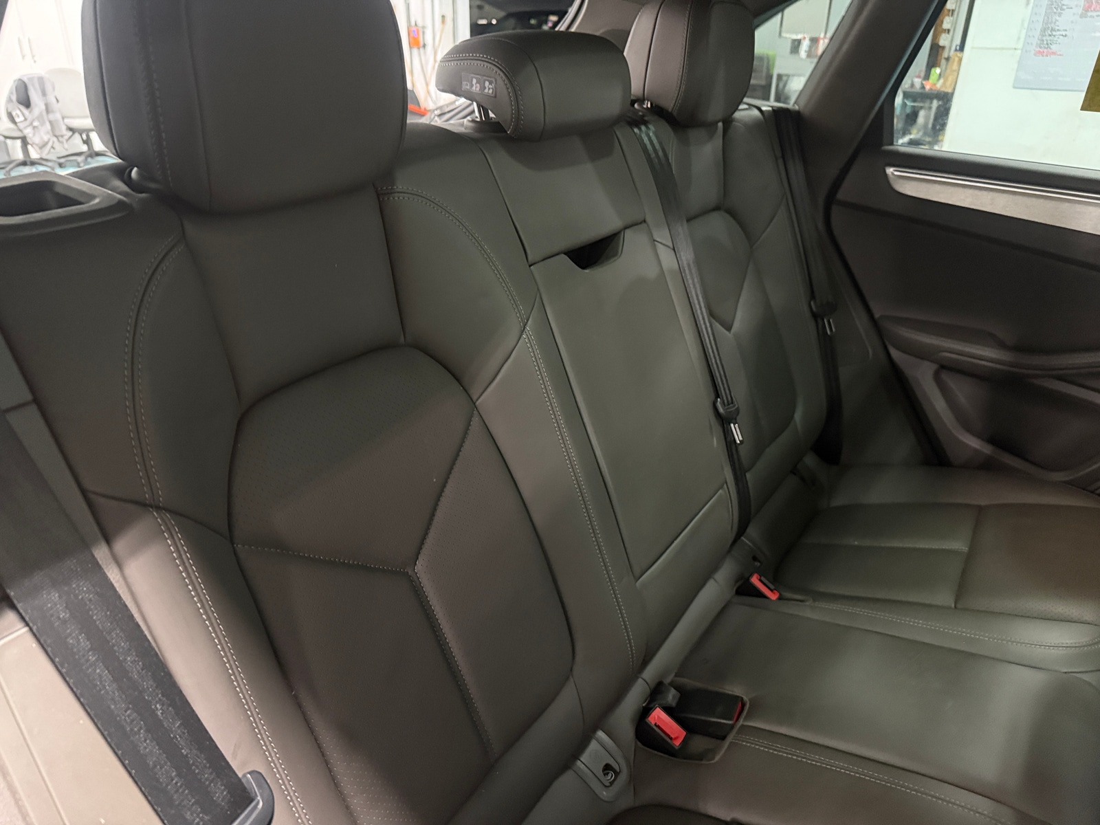 Thumbnail: 2018 Porsche Macan - 6