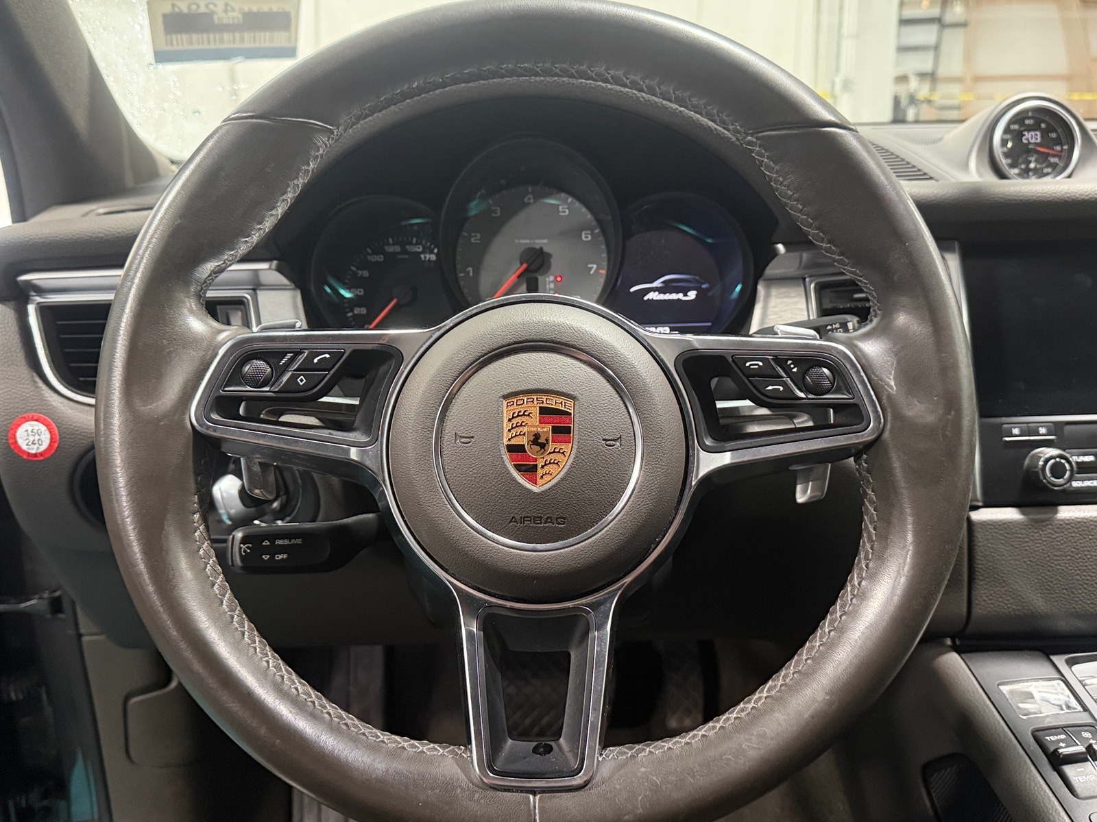 Thumbnail: 2018 Porsche Macan - 5