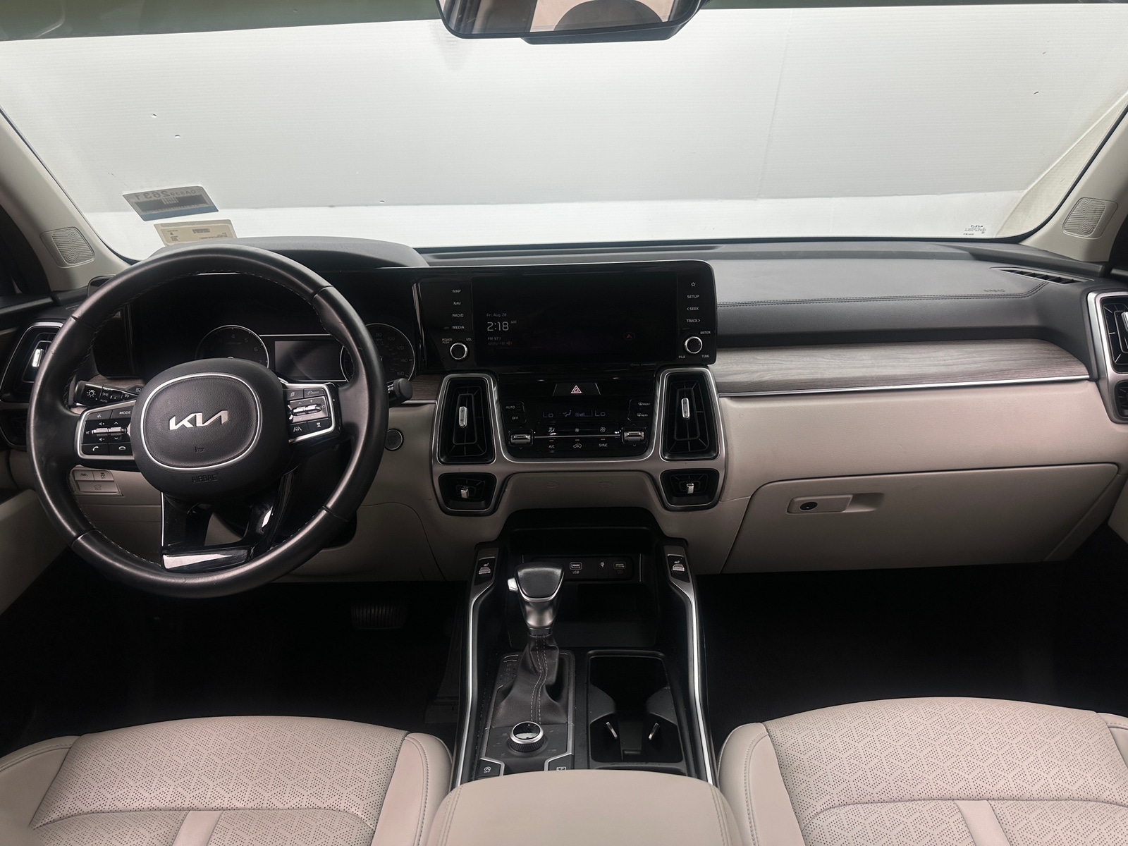 Thumbnail: 2023 Kia Sorento - 2