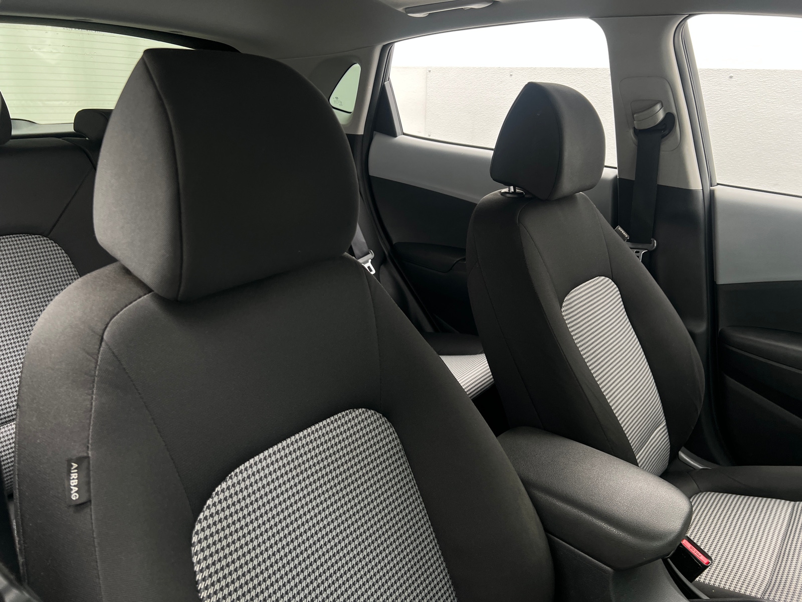 Thumbnail: 2020 Hyundai Kona - 2