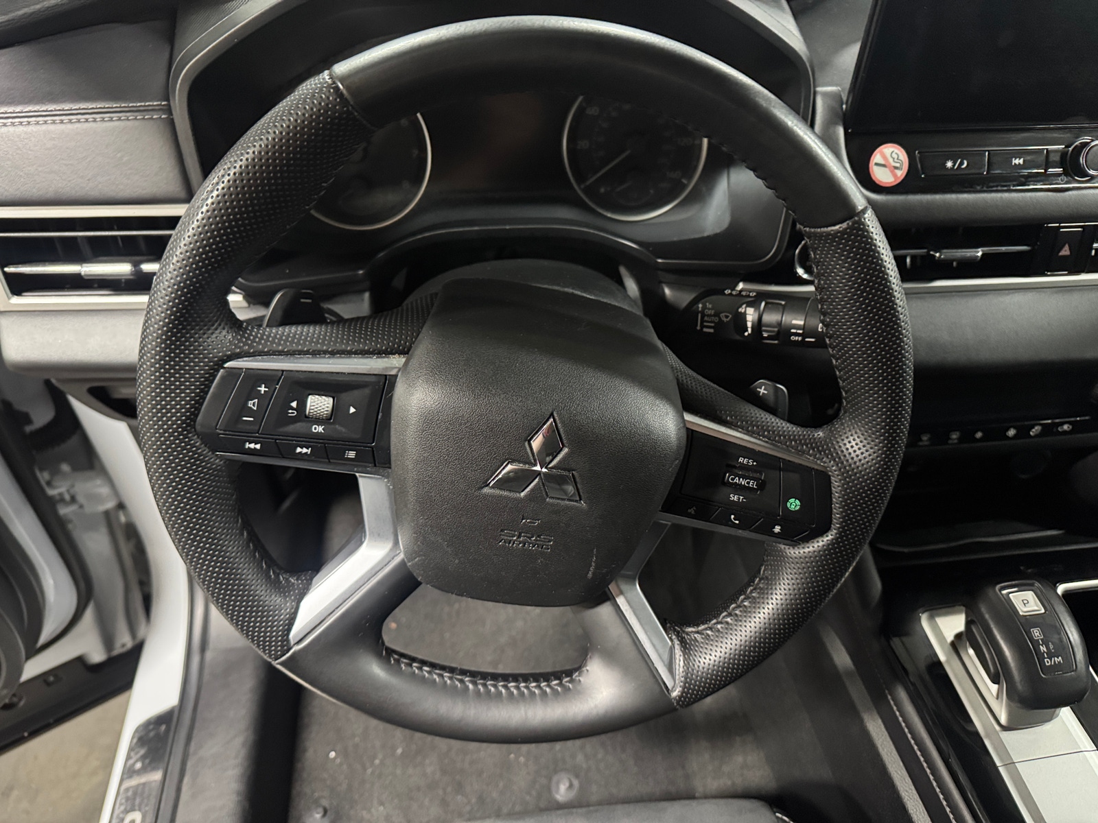 Thumbnail: 2025 Mitsubishi Outlander - 5
