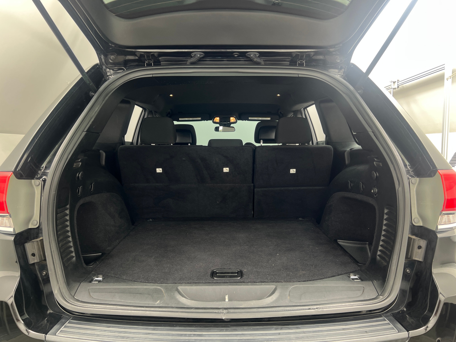 Thumbnail: 2018 Jeep Grand Cherokee - 6
