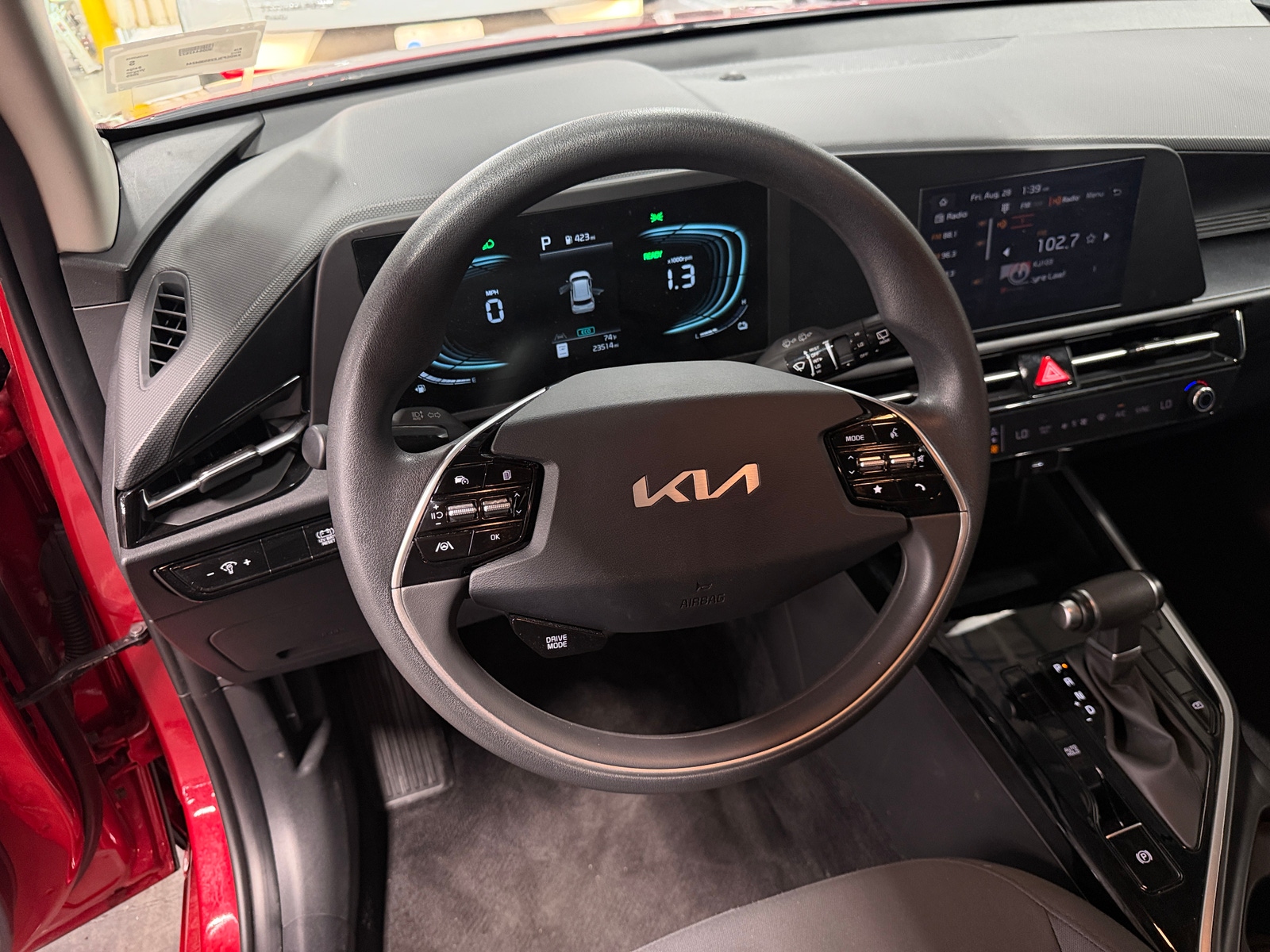 Thumbnail: 2025 Kia Niro - 5