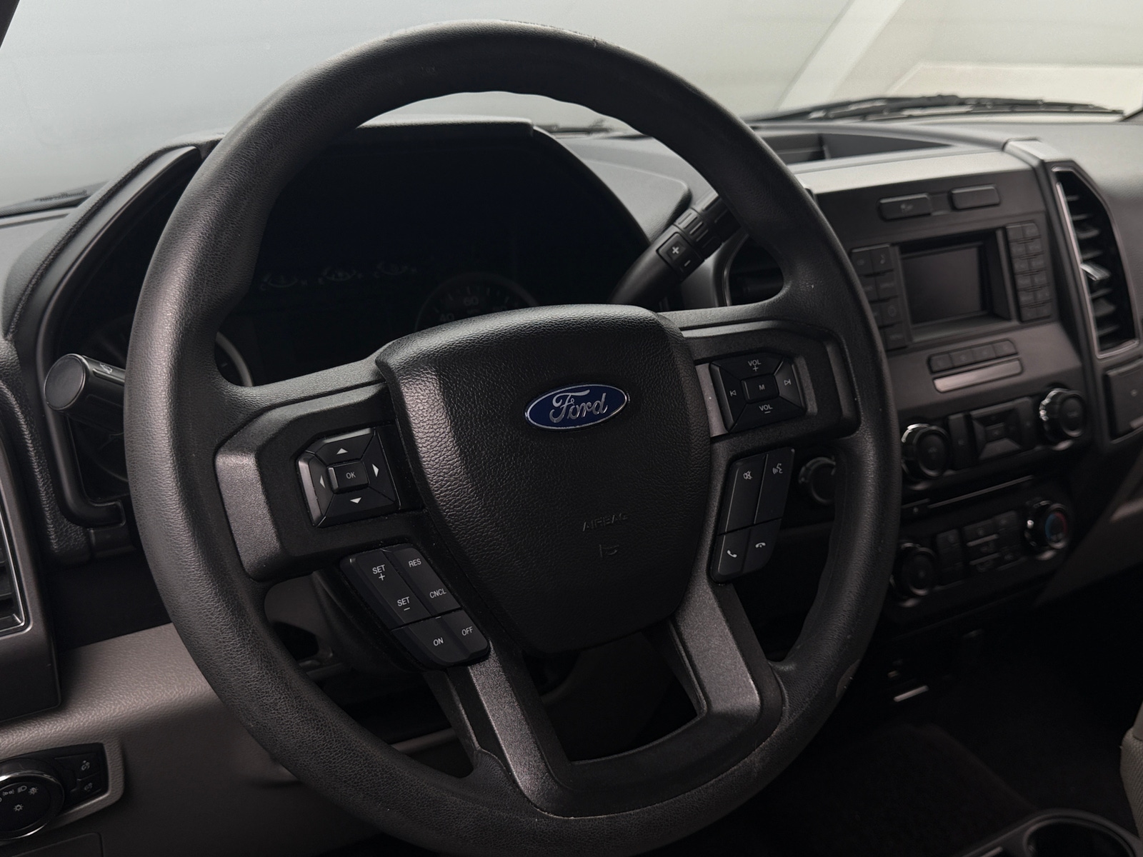 Thumbnail: 2017 Ford Econoline - 5