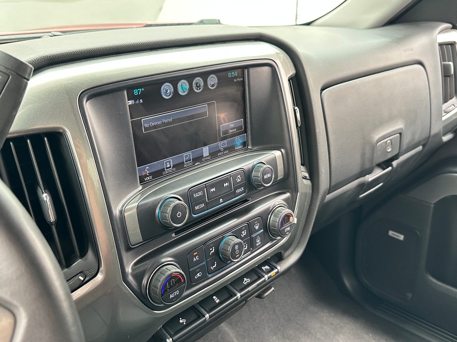 Thumbnail: 2018 Chevrolet Silverado 1500 - 4