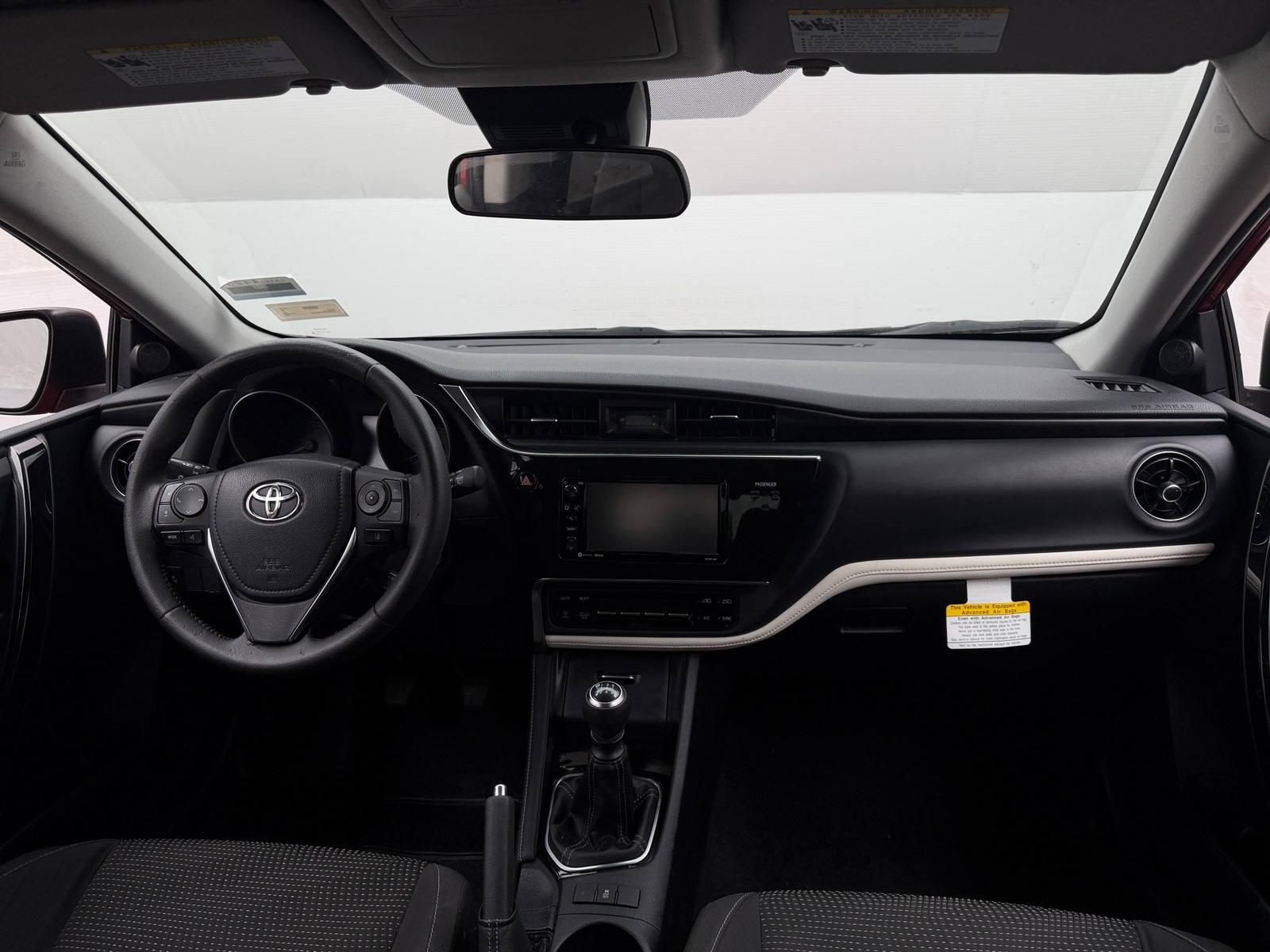 Thumbnail: 2017 Toyota Corolla iM - 3