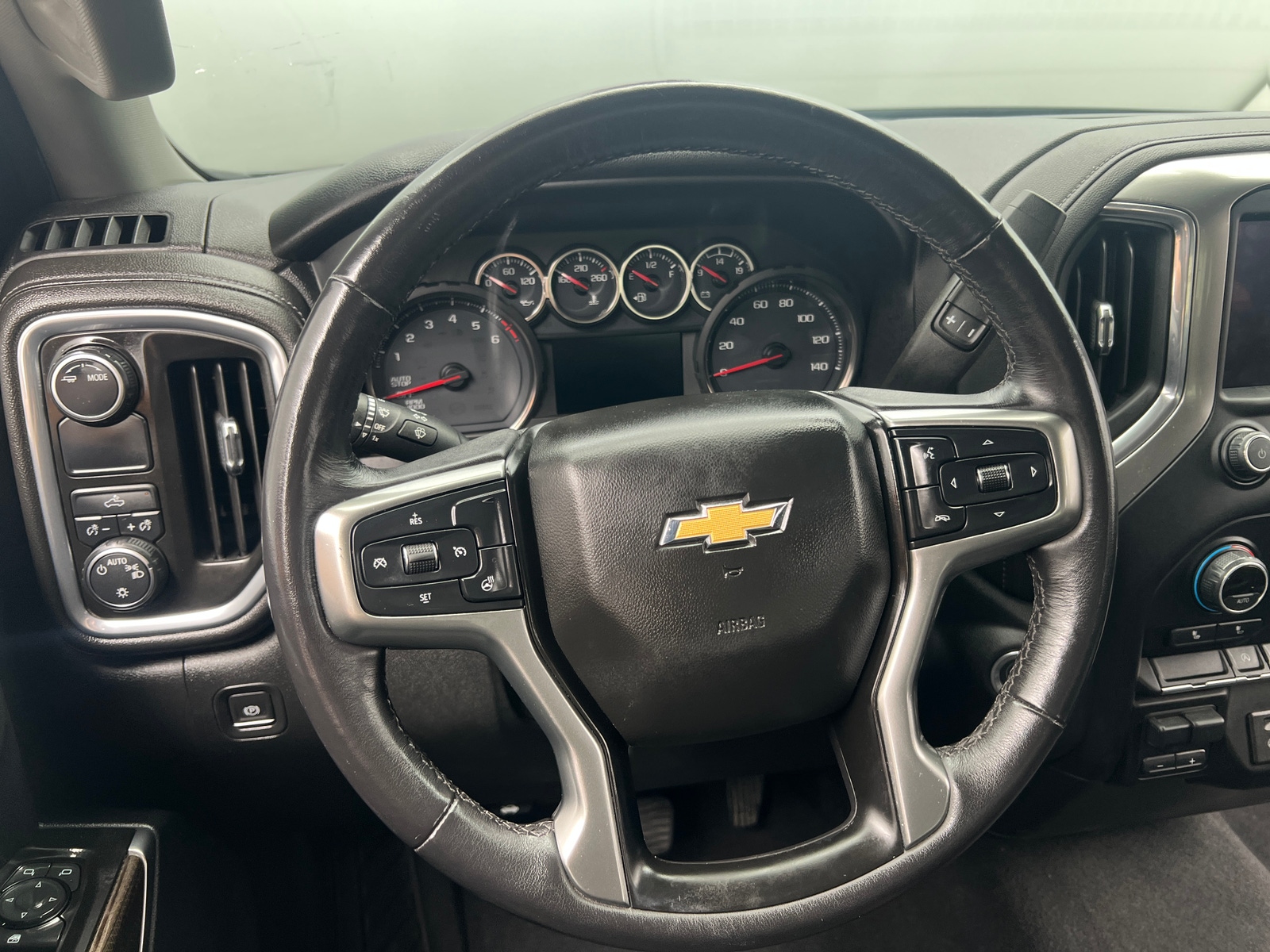 Thumbnail: 2020 Chevrolet Silverado 1500 - 5