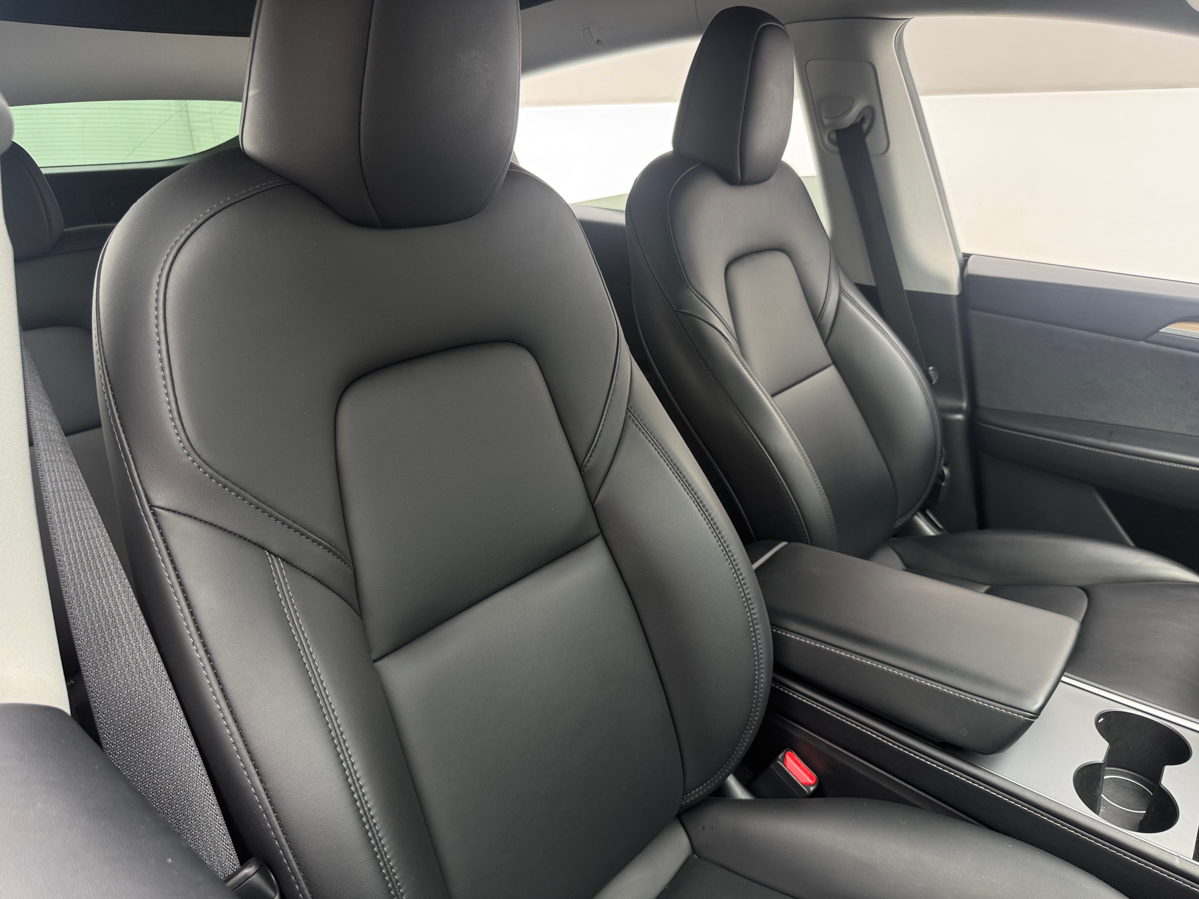 Used 2024 Tesla Model Y Long Range with VIN 7SAYGDEEXRA219945 for sale in Auburn, WA